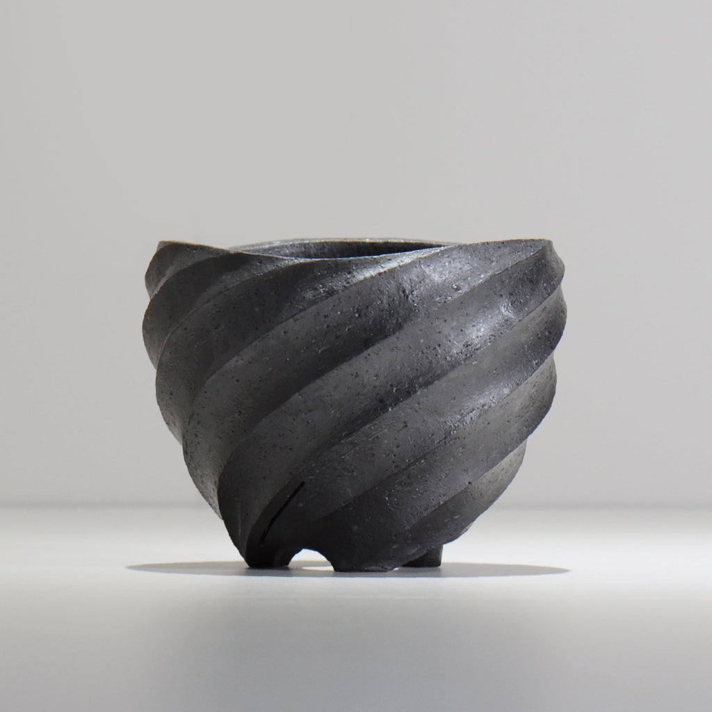 沖誠 / SPIIRAL_BLACK_02 / 約φ14.2～14.8cm  / 植木鉢