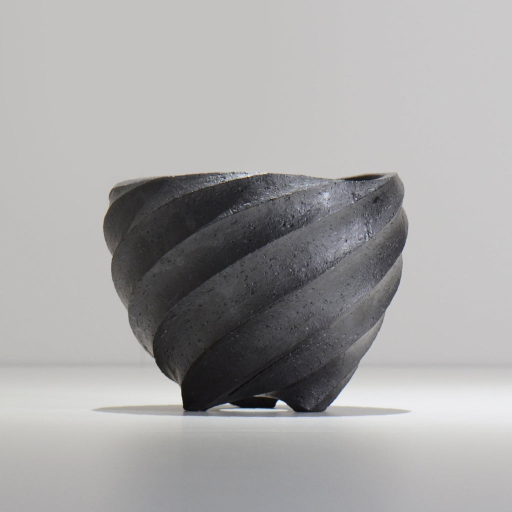 沖誠 / SPIIRAL_BLACK_02 / 約φ14.2～14.8cm  / 植木鉢