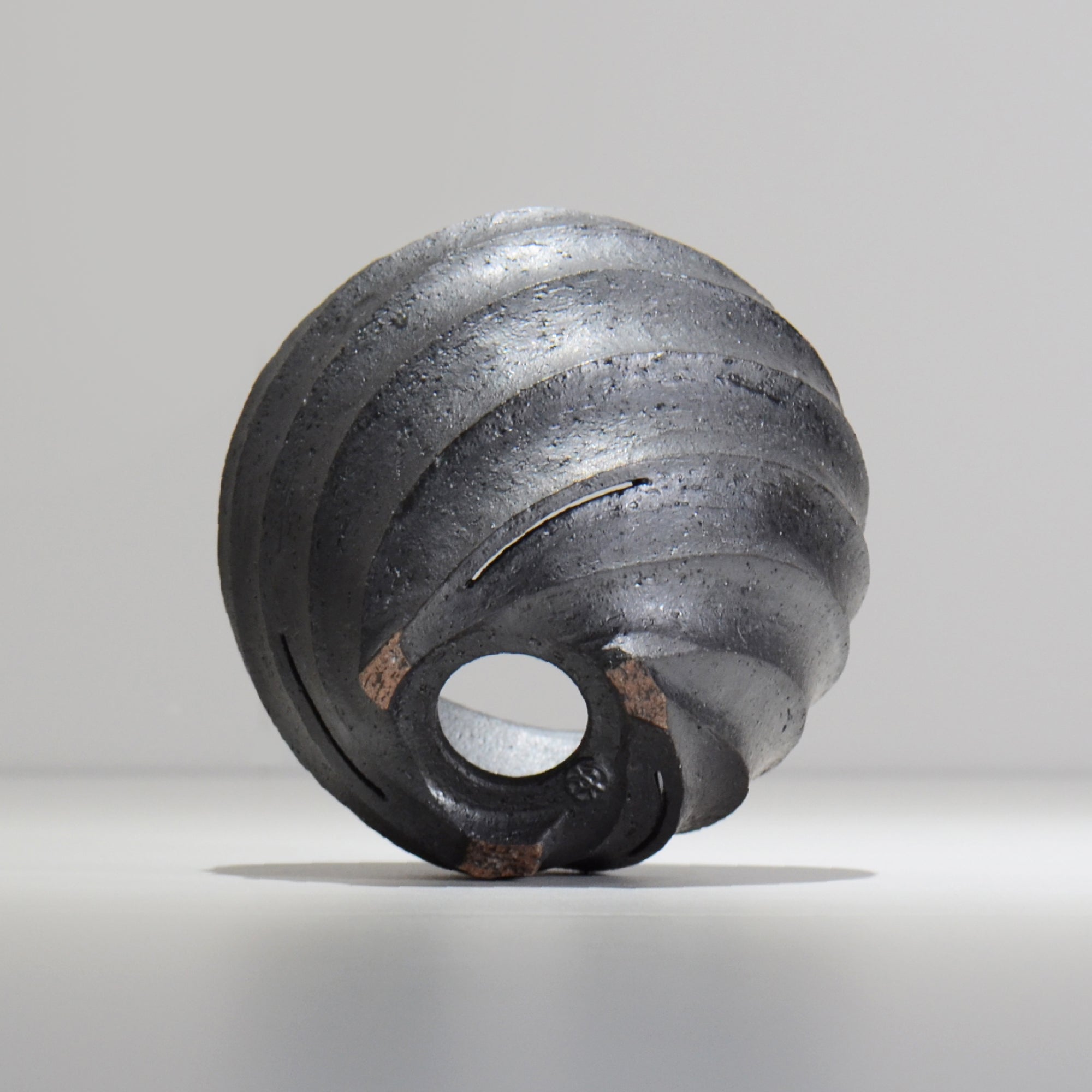 沖誠 / SPIIRAL_BLACK_02 / 約φ14.2～14.8cm  / 植木鉢