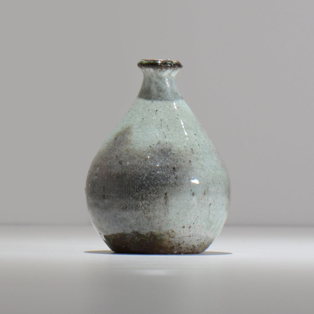 須釜 優子 / 伊賀白炭 一輪挿し / su03_ichi01_s  / 約 φ9.7cm / 花瓶