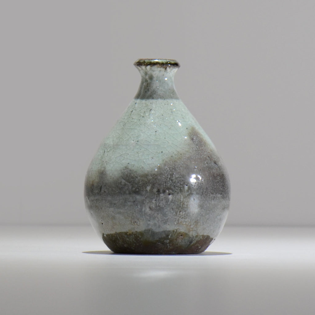 須釜 優子 / 伊賀白炭 一輪挿し / su03_ichi01_s  / 約 φ9.7cm / 花瓶