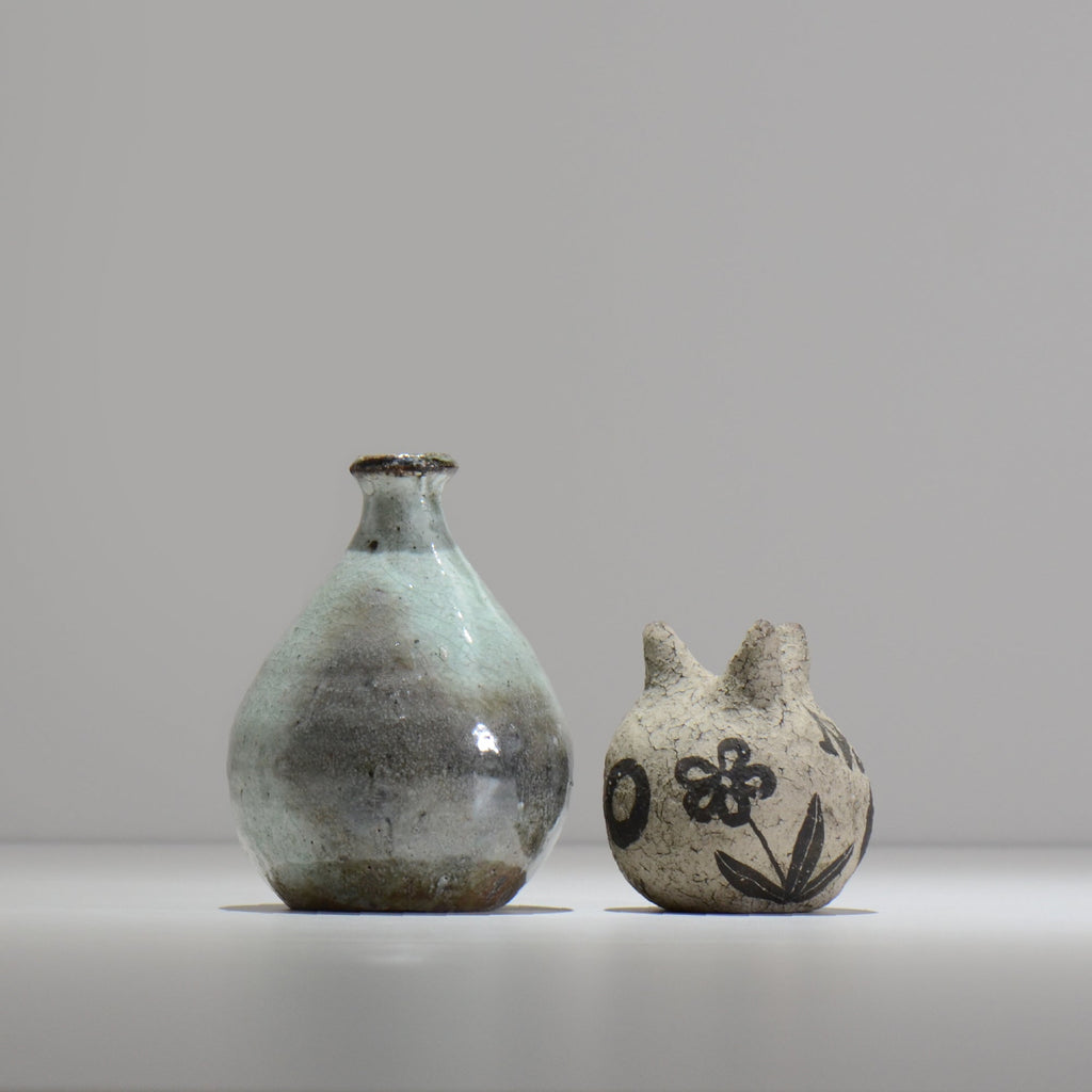 須釜 優子 / 伊賀白炭 一輪挿し / su03_ichi01_s  / 約 φ9.7cm / 花瓶