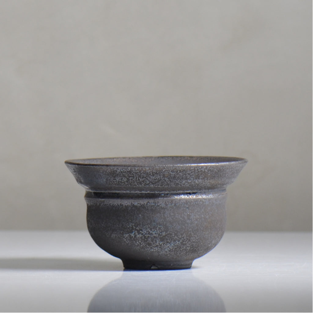 YATAGARASU / No.8 Type A 004/ M / 約 φ12cm / 植木鉢