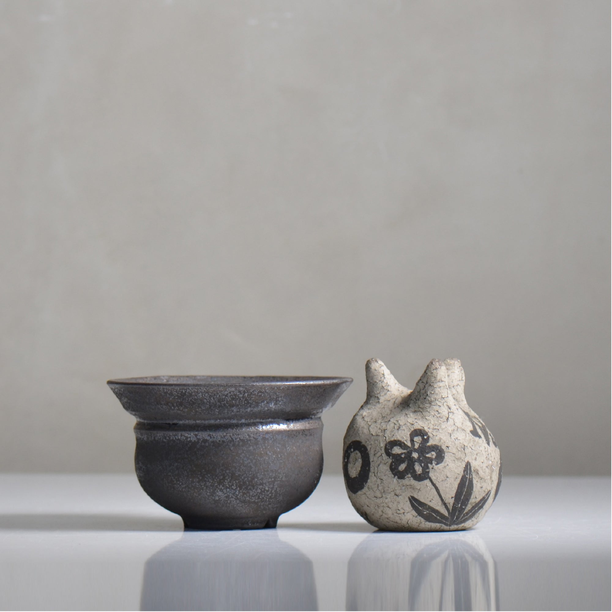 YATAGARASU / No.8 Type A 004/ M / 約 φ12cm / 植木鉢
