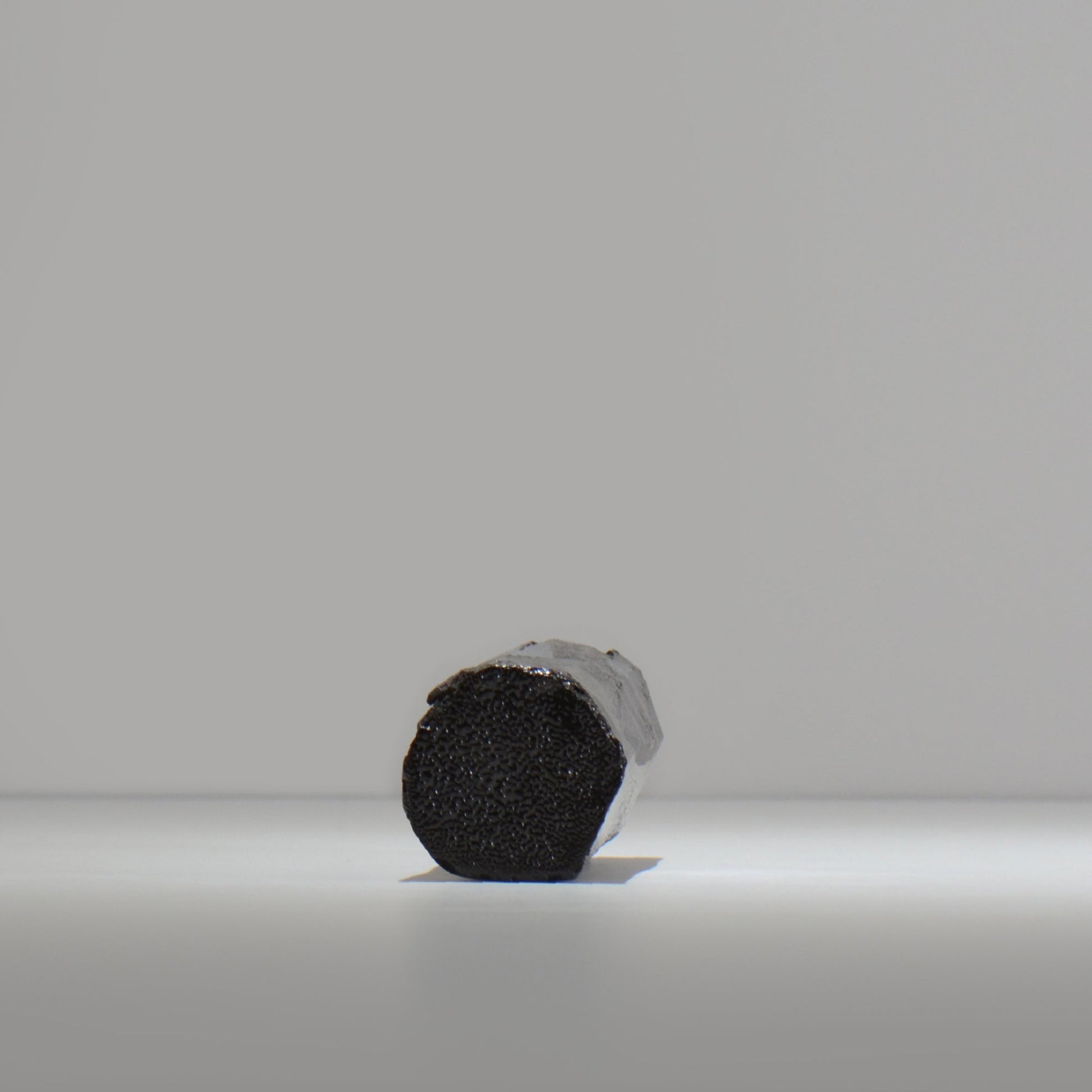 穂髙隆児 / 一輪挿し / akatuski02_ichi02/ 約φ5.5cm / 花瓶