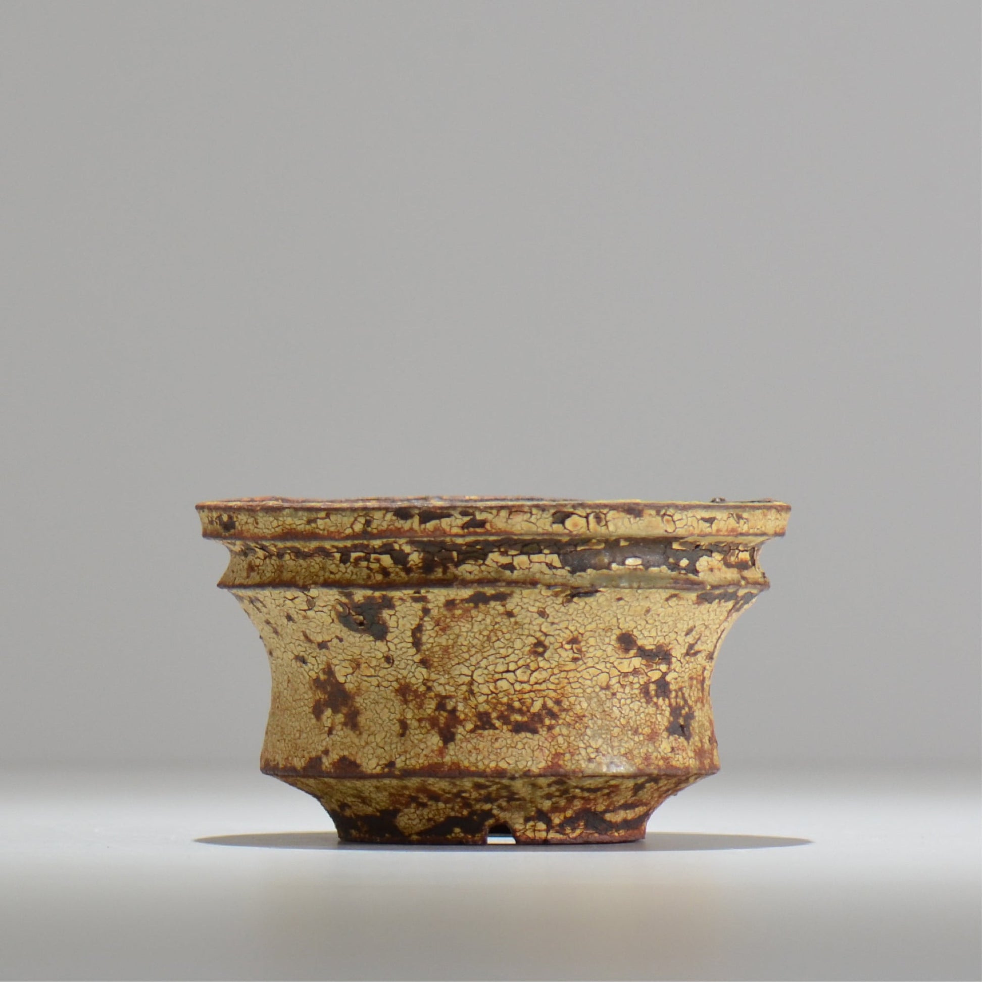 山下太 / ASOBO 罅（ひび）/ 17 / 約 φ13cm / 植木鉢