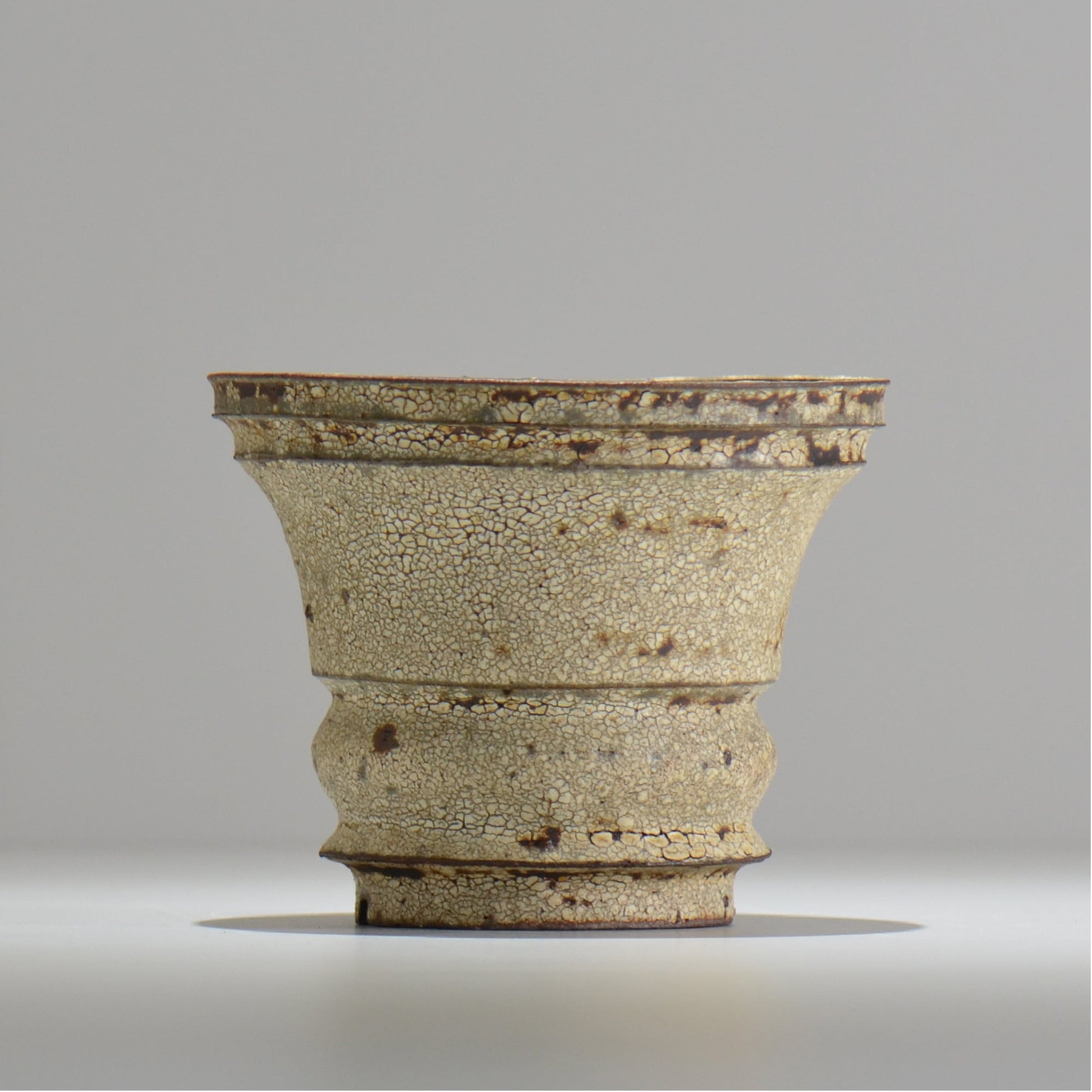 山下太 / ASOBO 罅（ひび）/ 18 / 約 φ15cm / 植木鉢