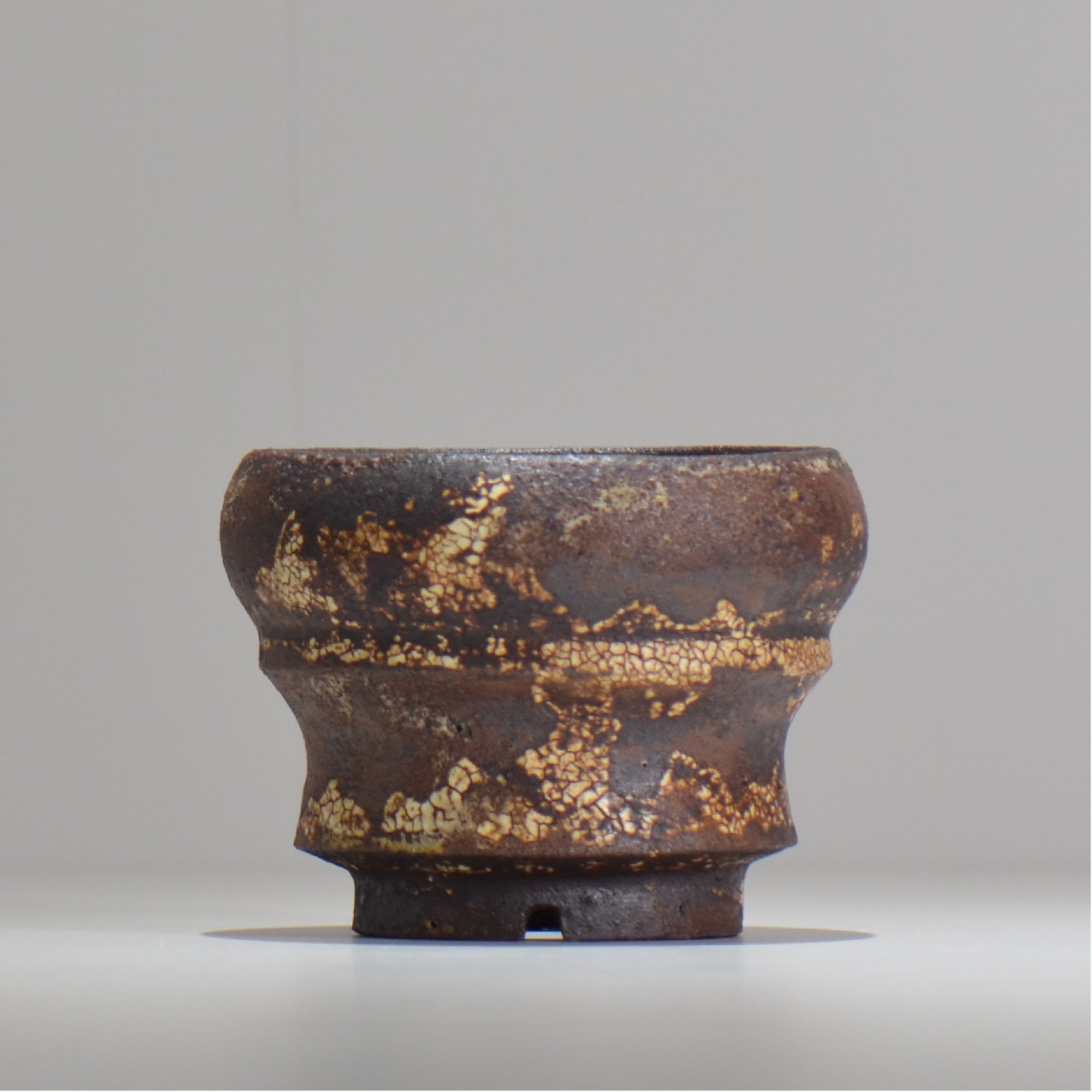 山下太 / ASOBO 罅（ひび）/ 21 / 約 φ10cm / 植木鉢