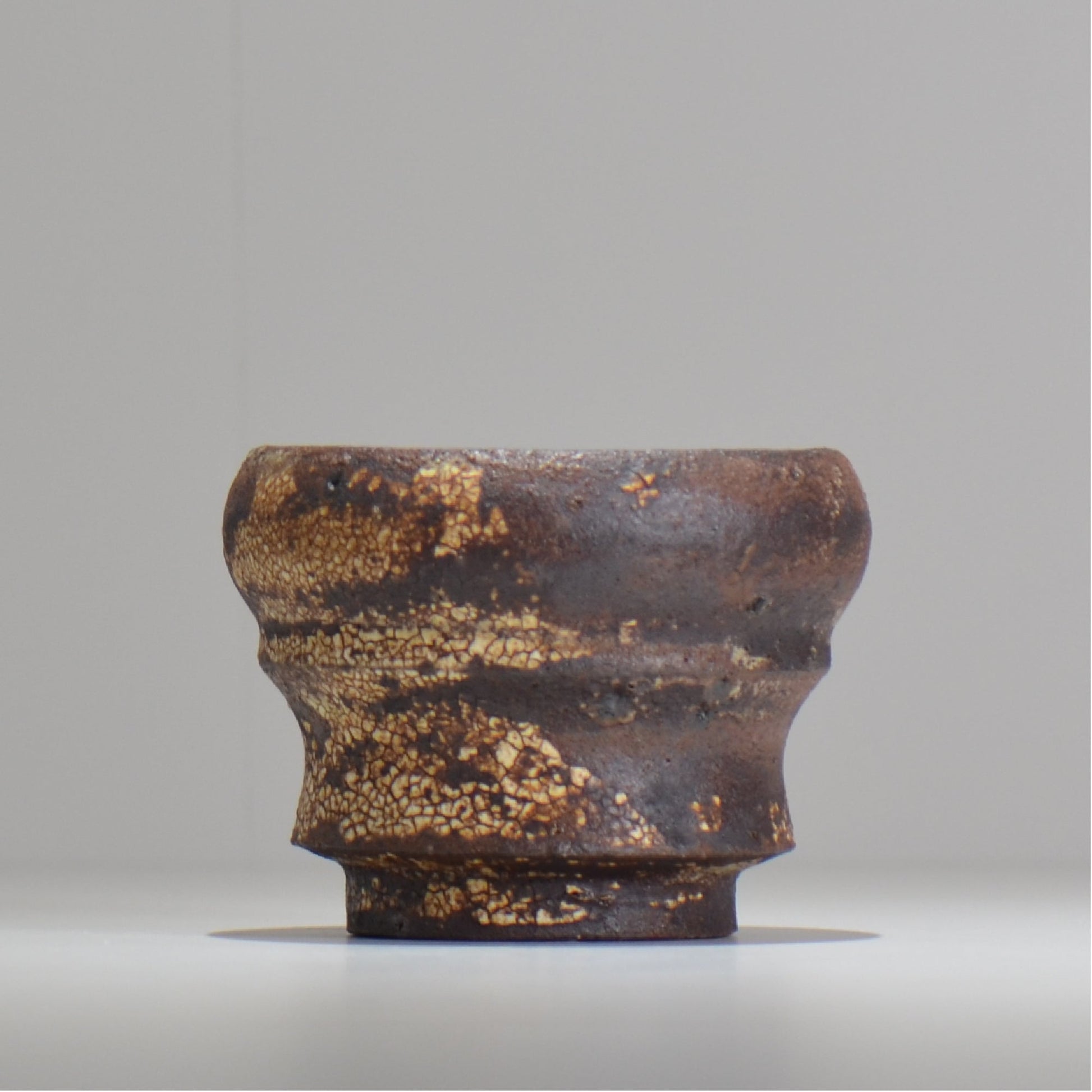 山下太 / ASOBO 罅（ひび）/ 21 / 約 φ10cm / 植木鉢