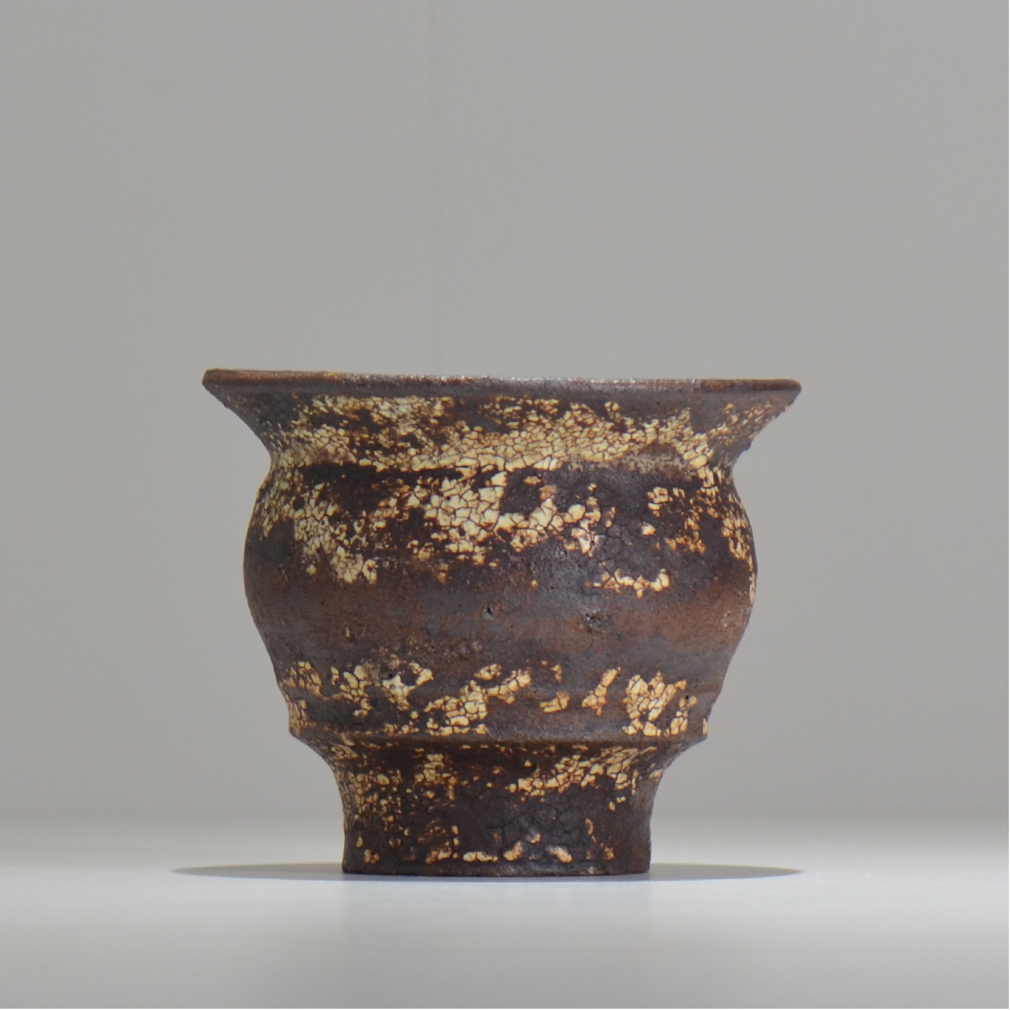 山下太 / ASOBO 罅（ひび）/ 24 / 約 φ12cm / 植木鉢