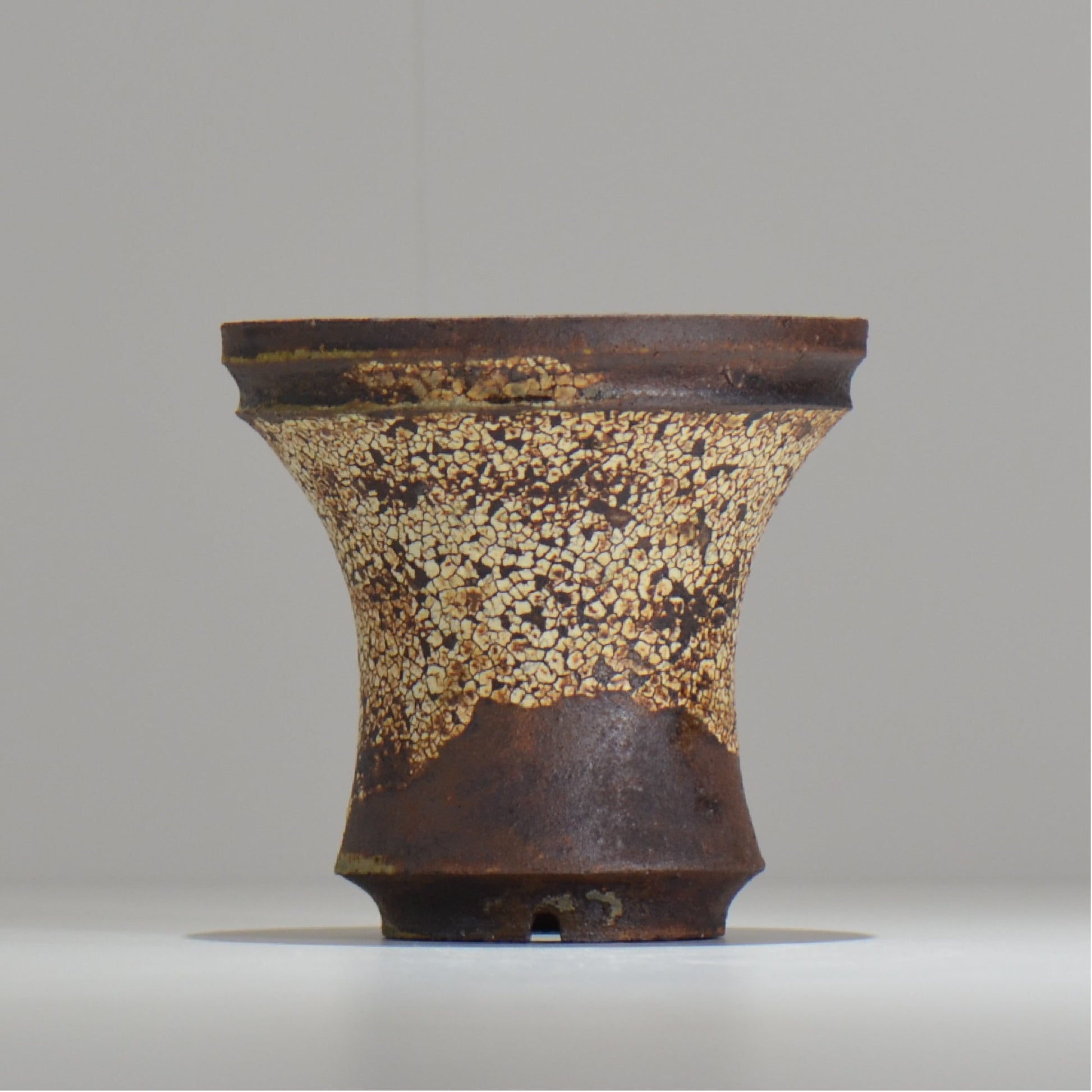 山下太 / ASOBO 罅（ひび）/ 27 / 約 φ12.3cm / 植木鉢