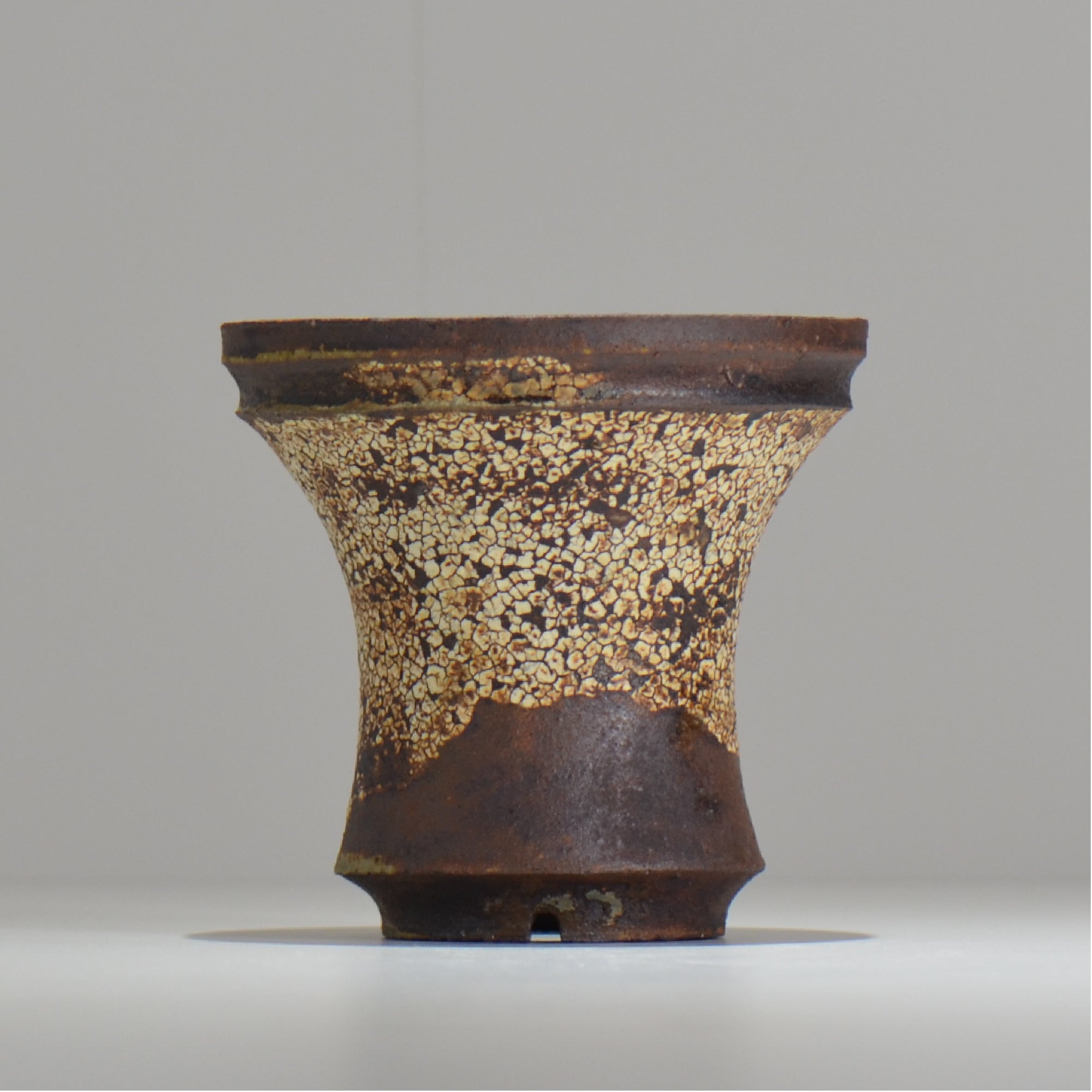 山下太 / ASOBO 罅（ひび）/ 27 / 約 φ12.3cm / 植木鉢