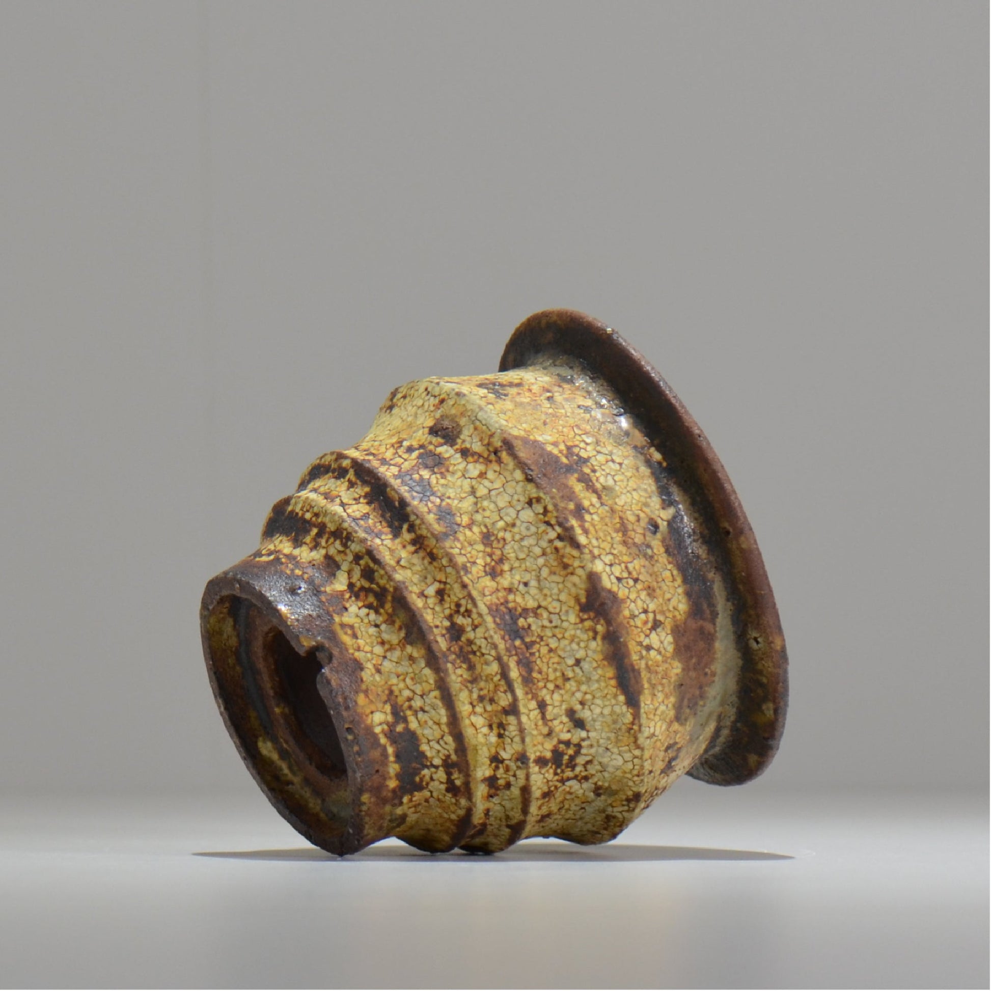 山下太 / ASOBO 罅（ひび）/ 28 / 約 φ11.6cm / 植木鉢