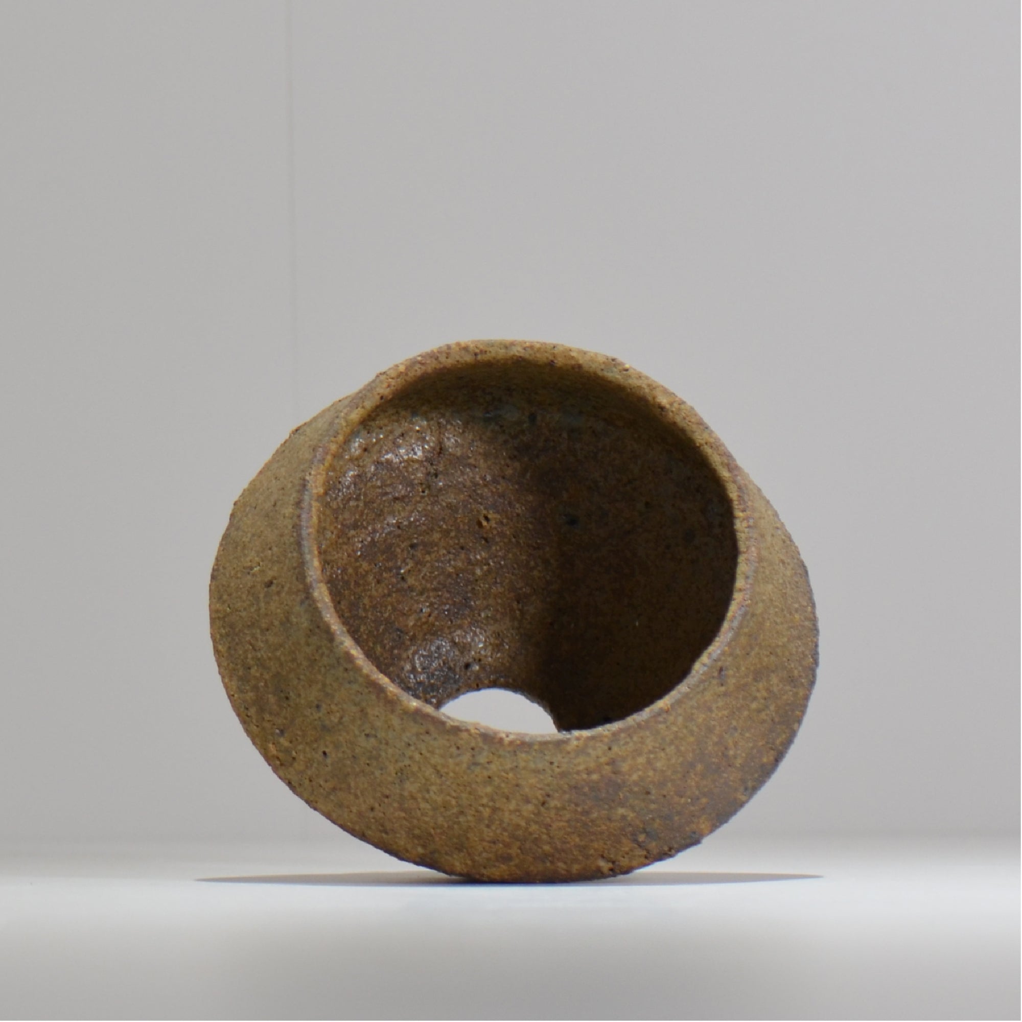 山下太 / ASOBO 罅（ひび）/ 41 / 約 φ11cm / 植木鉢