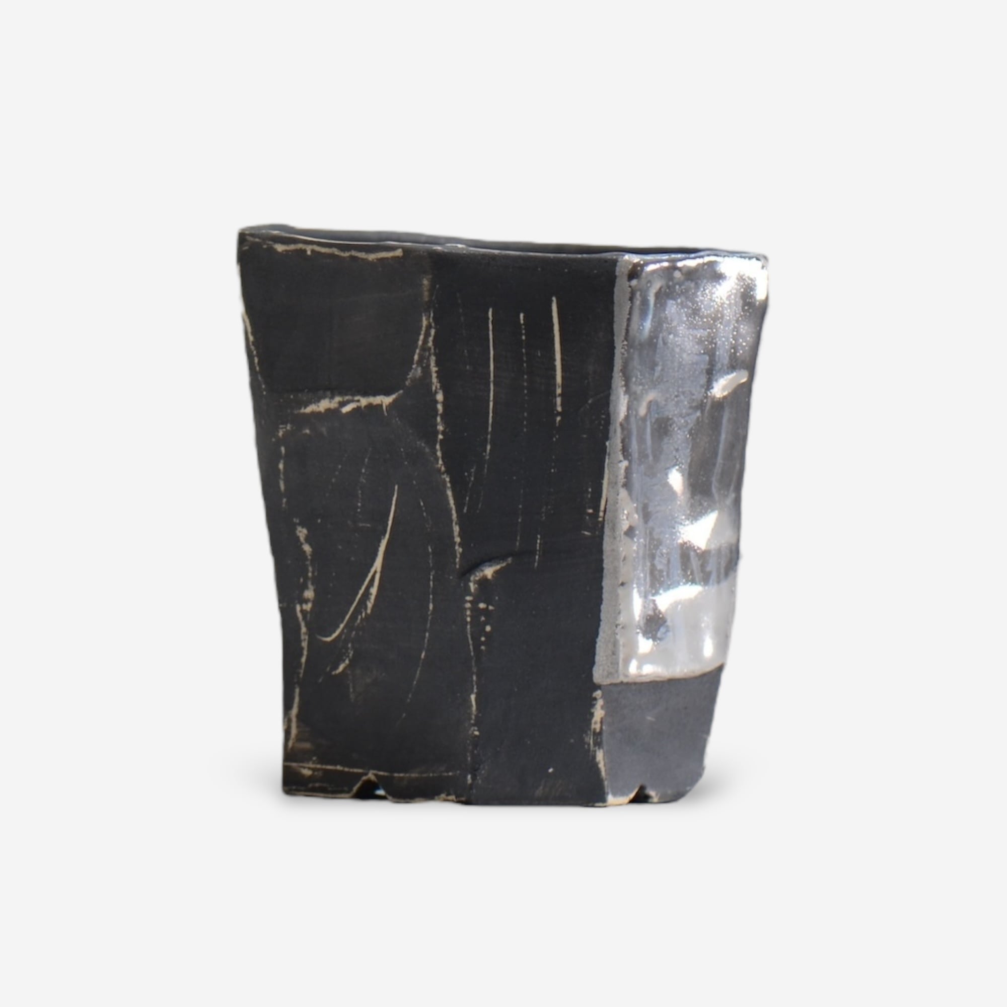 東絵里 kurogane02_11 / プラチナ/ M/ 約φ約９cm / 植木鉢