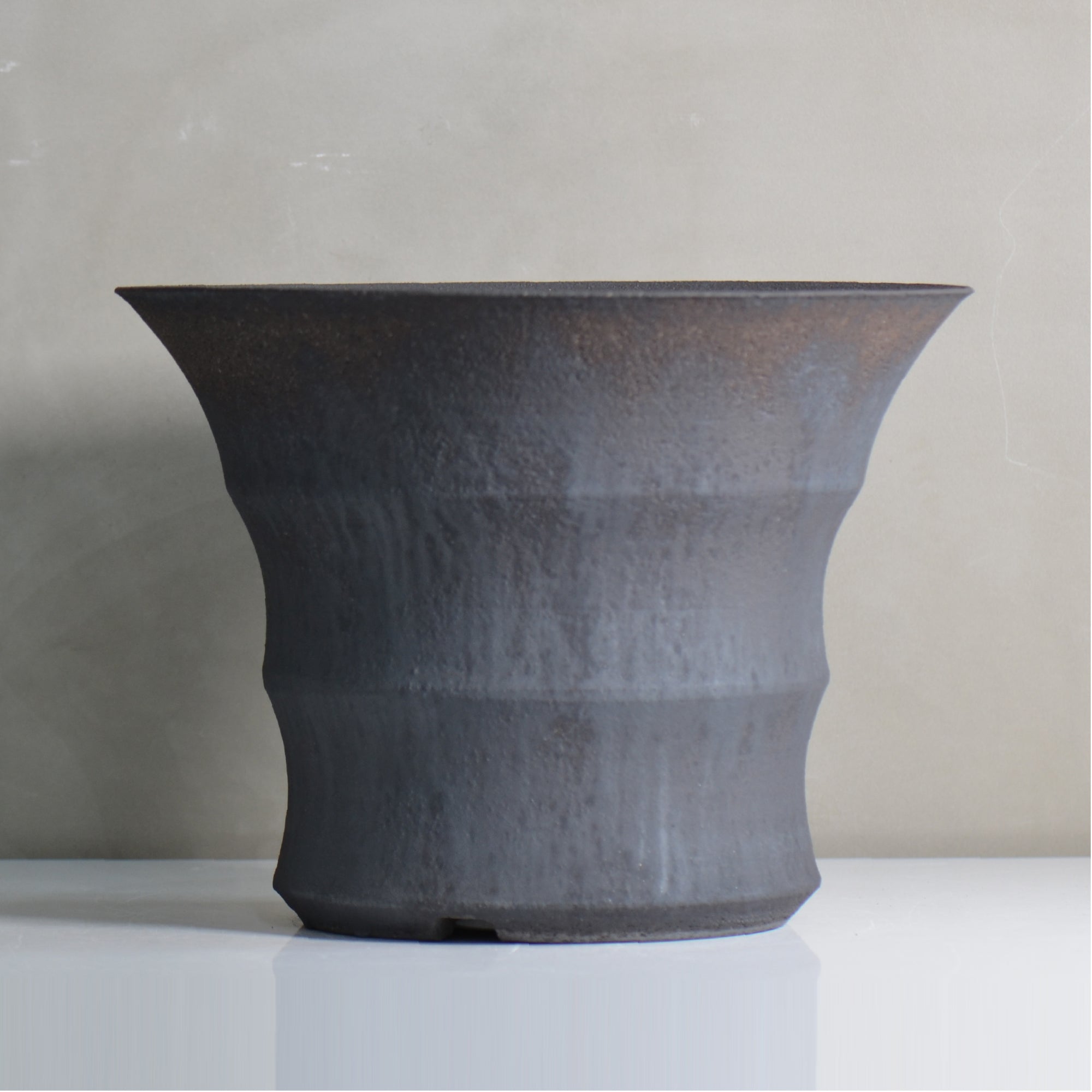 YATAGARASU / BIG 008 / 大鉢 / 約 φ32.5cm / 植木鉢
