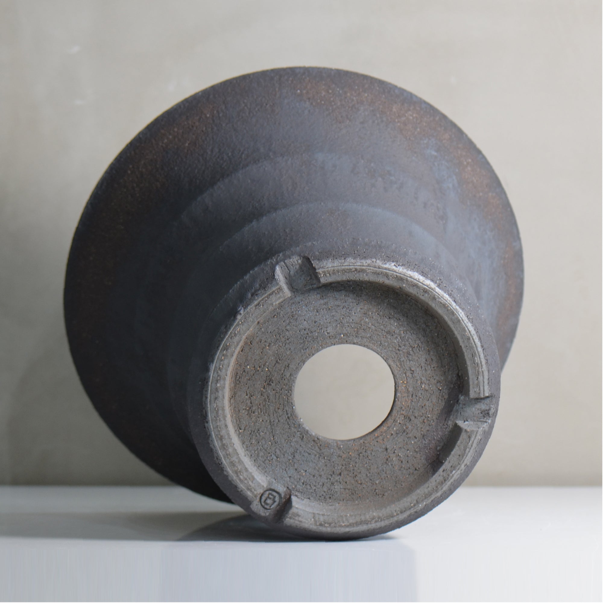 YATAGARASU / BIG 008 / 大鉢 / 約 φ32.5cm / 植木鉢