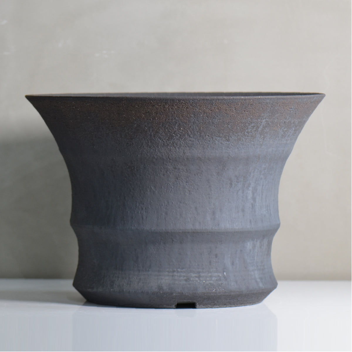 YATAGARASU / BIG 009 / 大鉢 / 約 φ35cm / 植木鉢 – ハチラボ