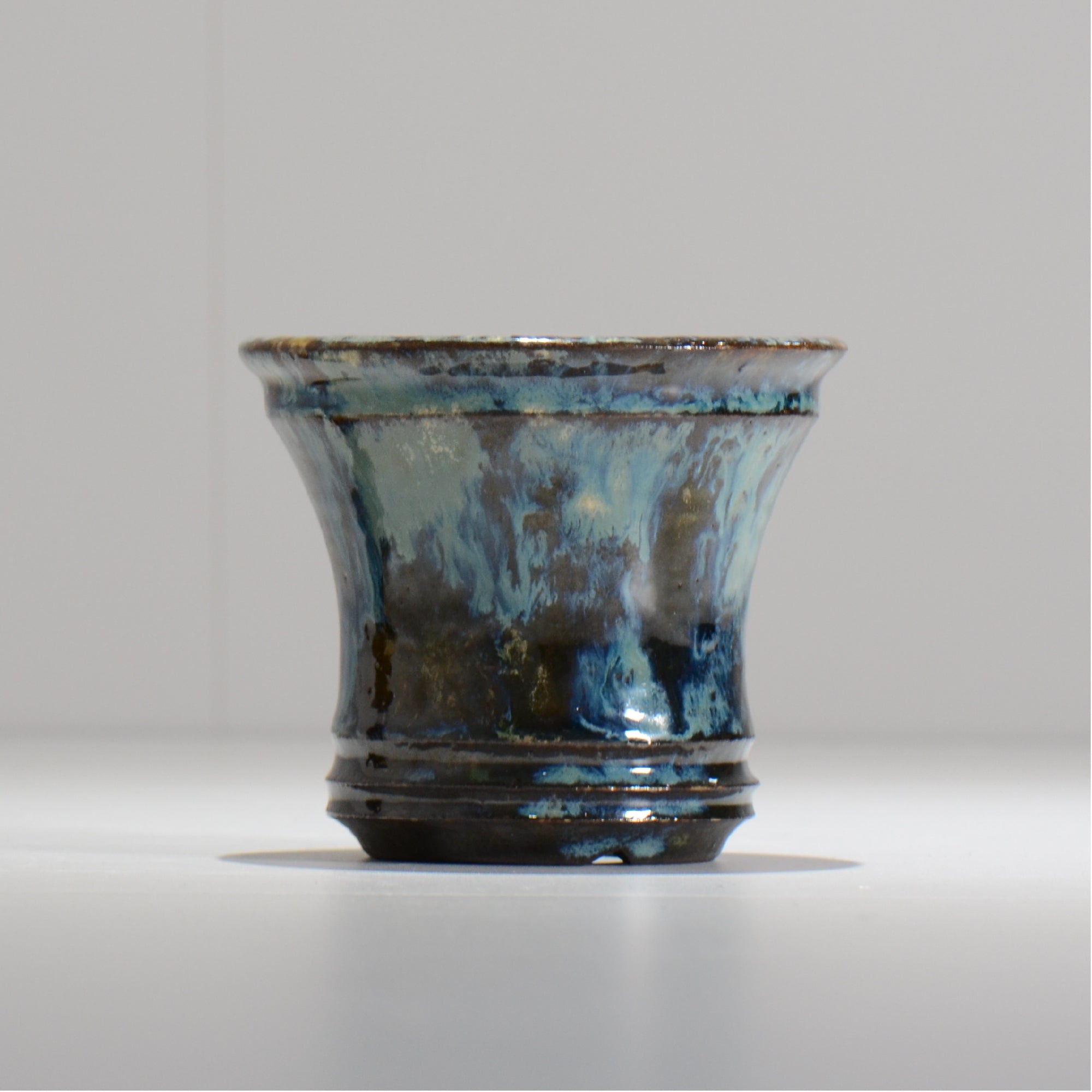 ヒノモトナツミ / 縁-ふち- / cone2_01 /  約 φ11cm / 植木鉢