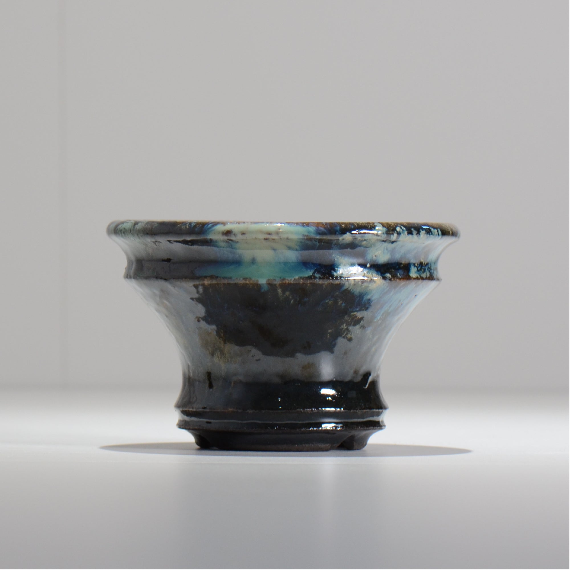 ヒノモトナツミ / 縁-ふち- / cone2_25 /  約 φ13.8cm / 植木鉢