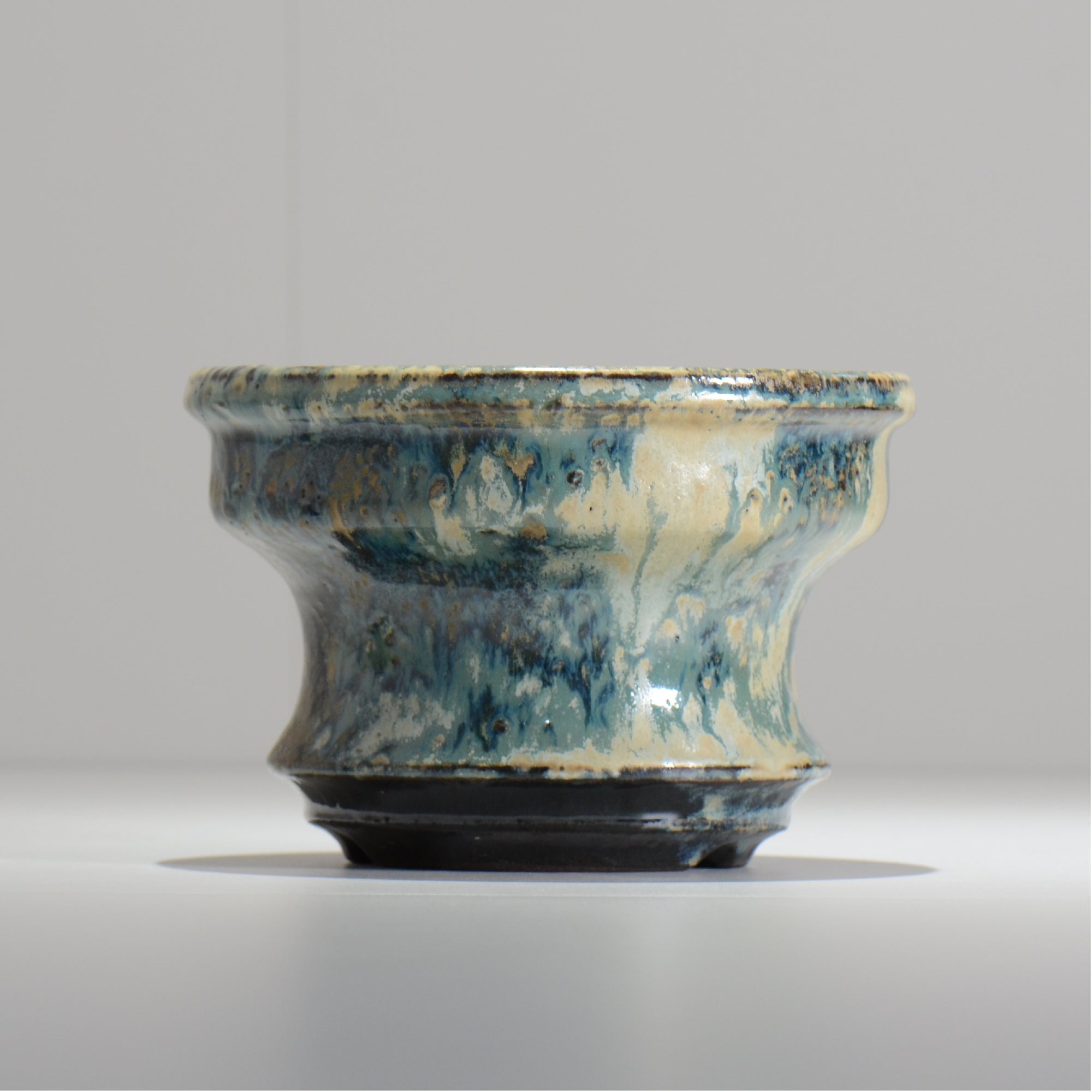 ヒノモトナツミ / 縁-ふち- / cone2_38 /  約 φ16.5cm / 植木鉢