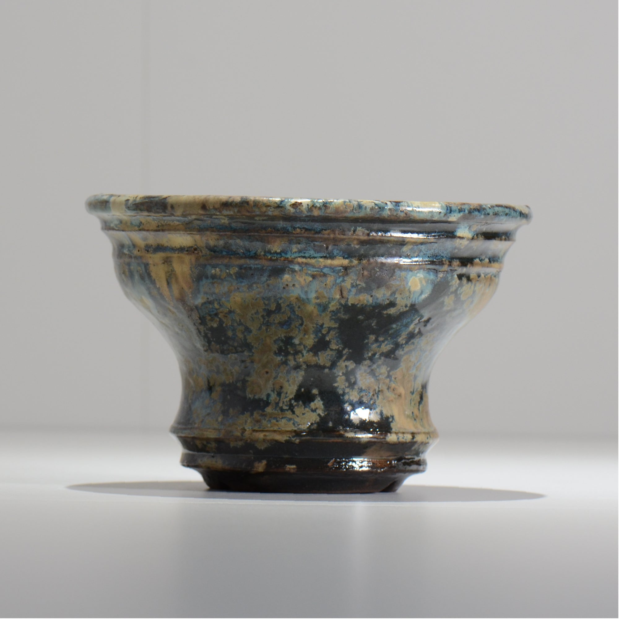 ヒノモトナツミ / 縁-ふち- / cone2_44 /  約 φ18cm / 植木鉢