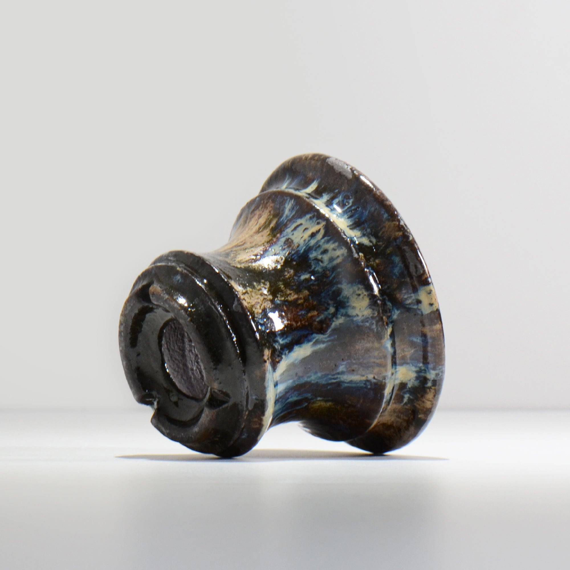 ヒノモトナツミ / 縁-ふち- / cone2_27 /  約 φ13.8cm / 植木鉢