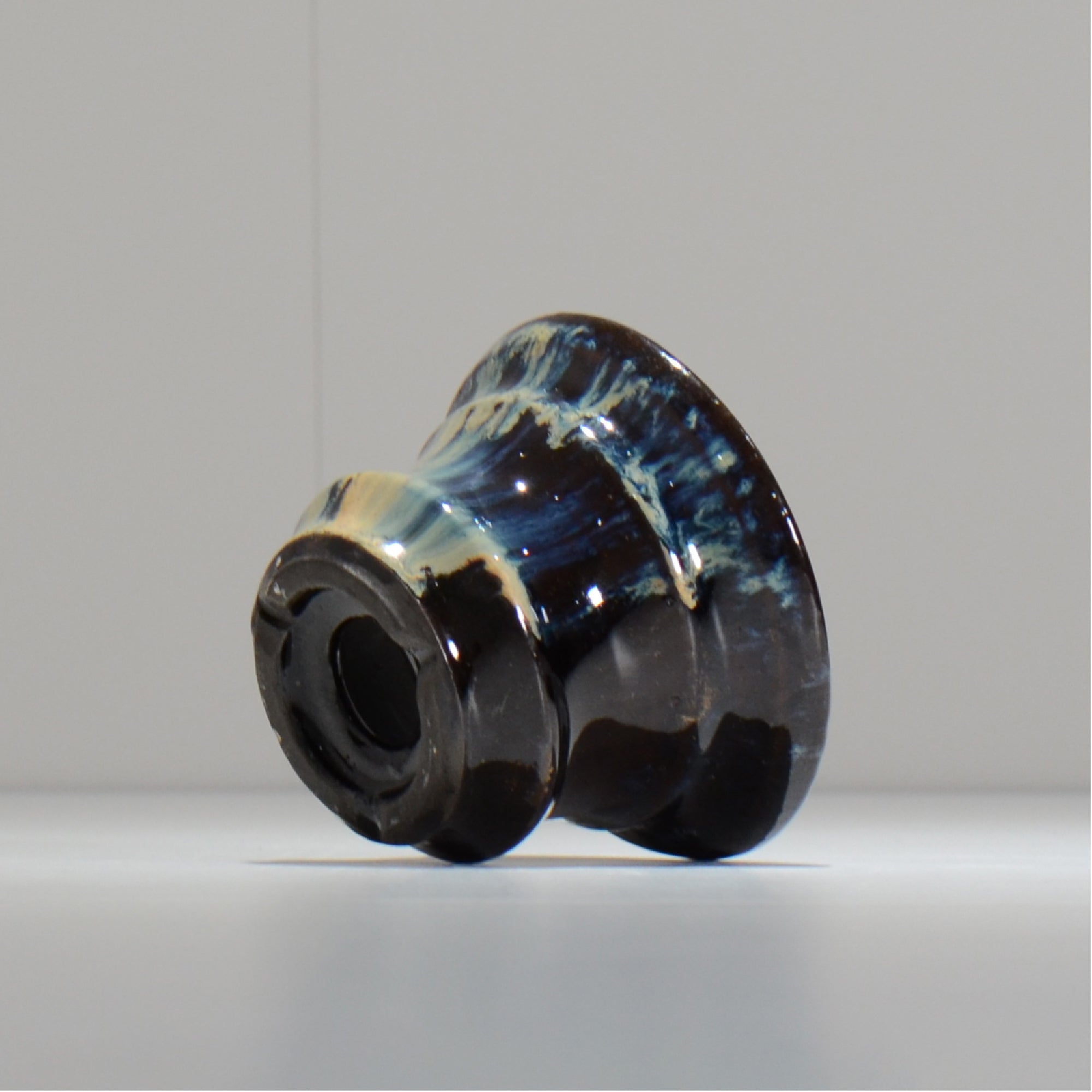 ヒノモトナツミ / 縁-ふち- /cone3_fu11_s/ 約φ9.9cm / 植木鉢