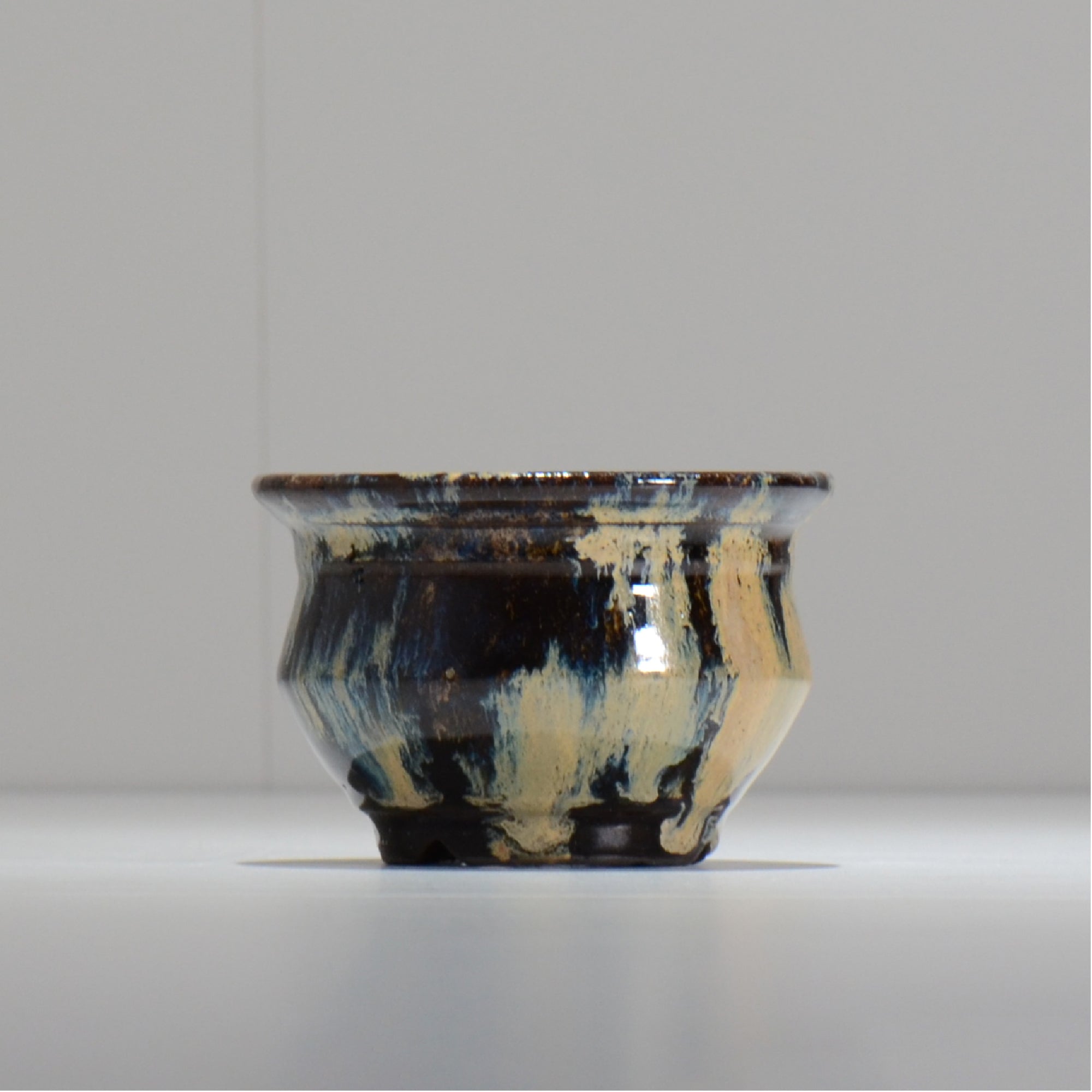 ヒノモトナツミ / 縁-ふち- /cone3_fu15_s/ 約φ10.3cm / 植木鉢
