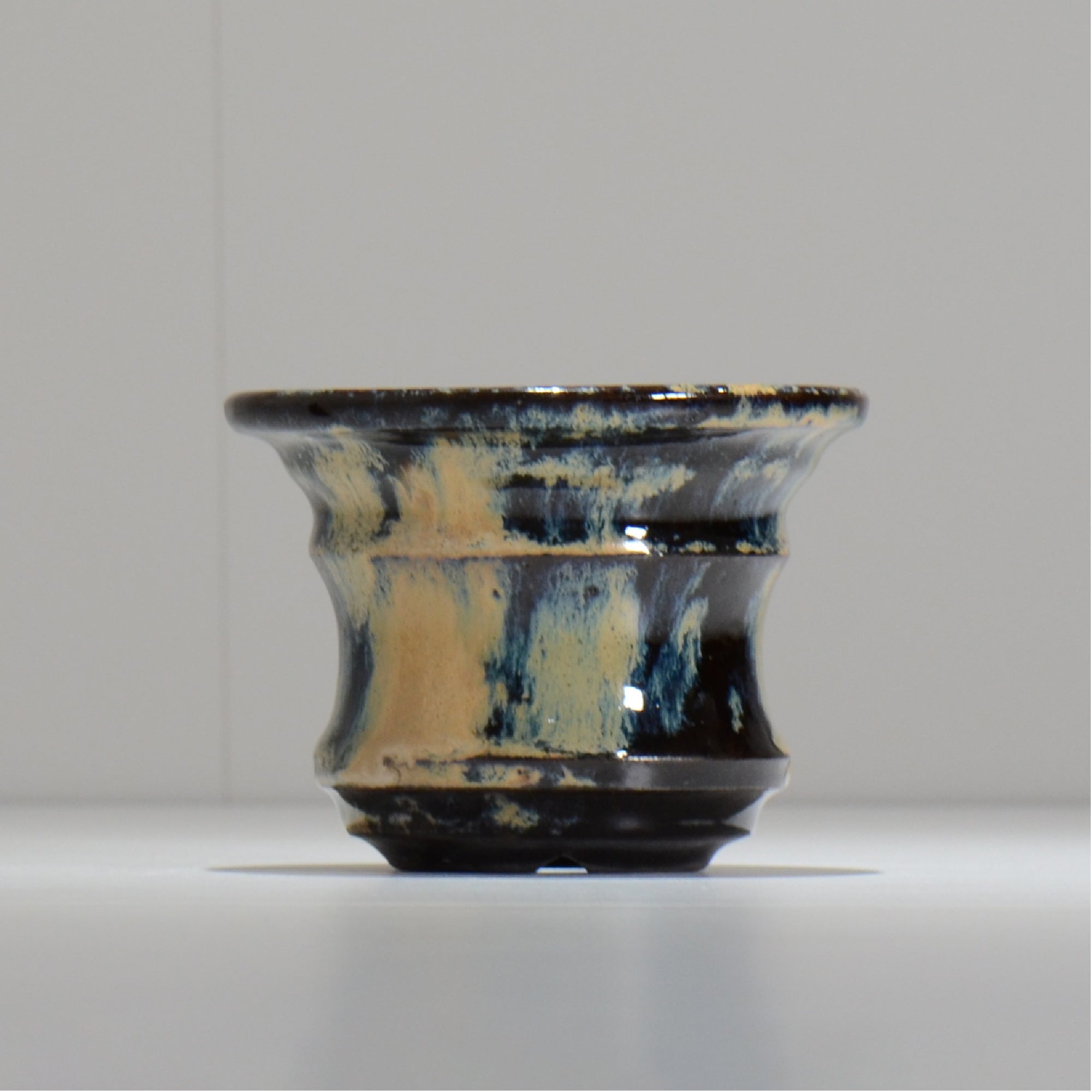ヒノモトナツミ / 縁-ふち- /cone3_fu27_s/ 約φ11.8cm / 植木鉢
