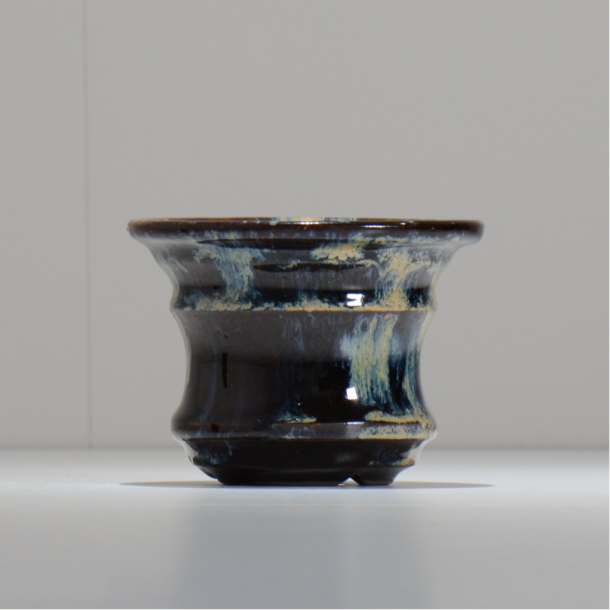 ヒノモトナツミ / 縁-ふち- /cone3_fu27_s/ 約φ11.8cm / 植木鉢