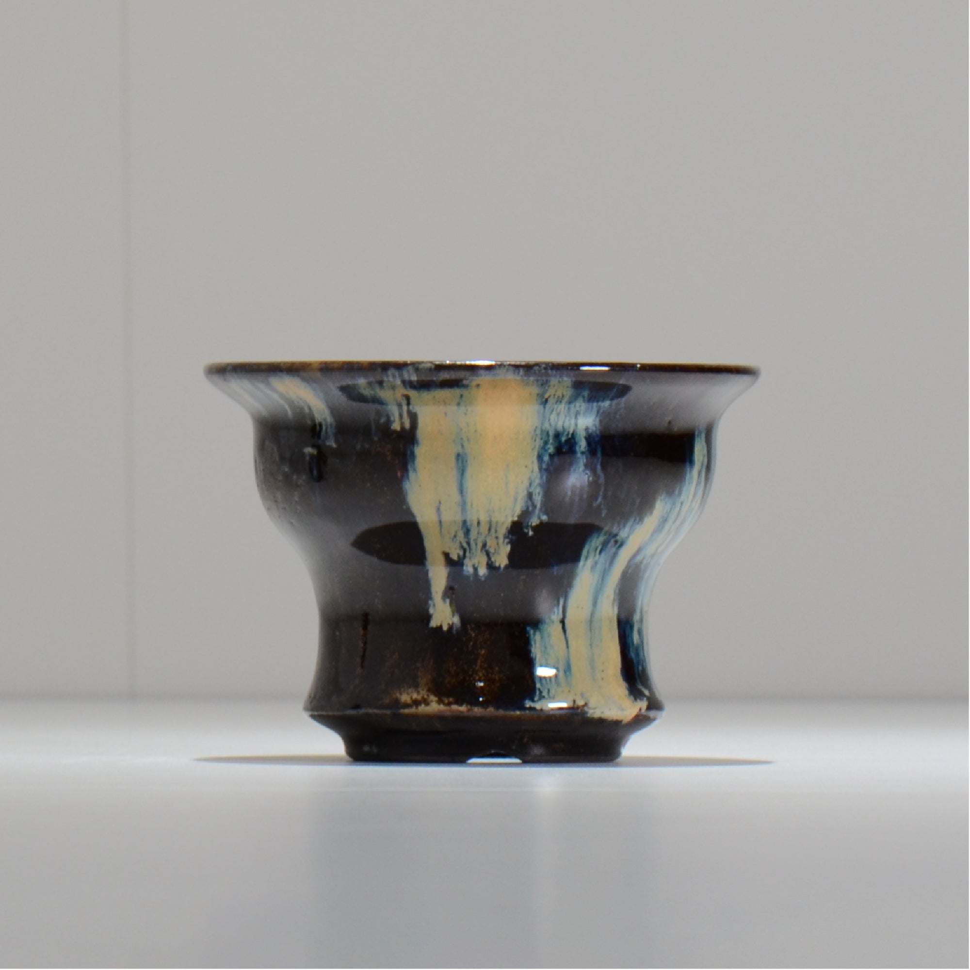 ヒノモトナツミ / 縁-ふち- /cone3_fu29_s/ 約φ11.5cm / 植木鉢