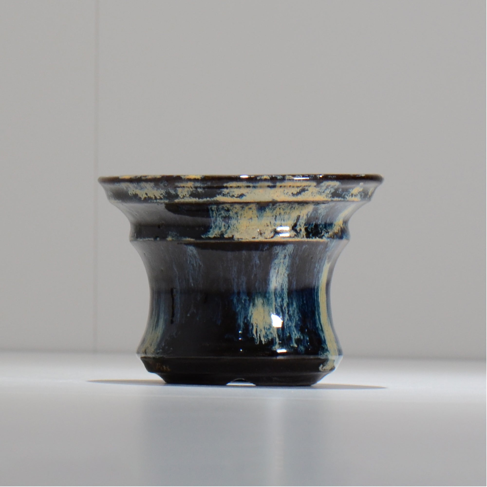 ヒノモトナツミ / 縁-ふち- /cone3_fu43_m/ 約φ12.5cm / 植木鉢