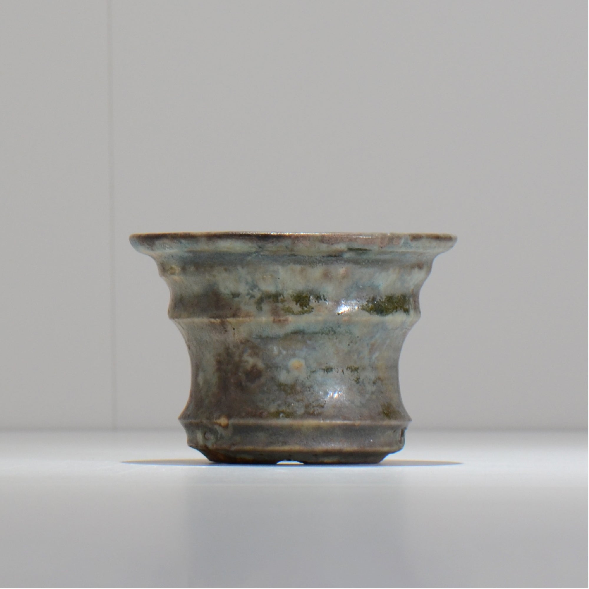 ヒノモトナツミ / 鈍-にび- /cone3_ni01_s/ 約φ11.7cm / 植木鉢