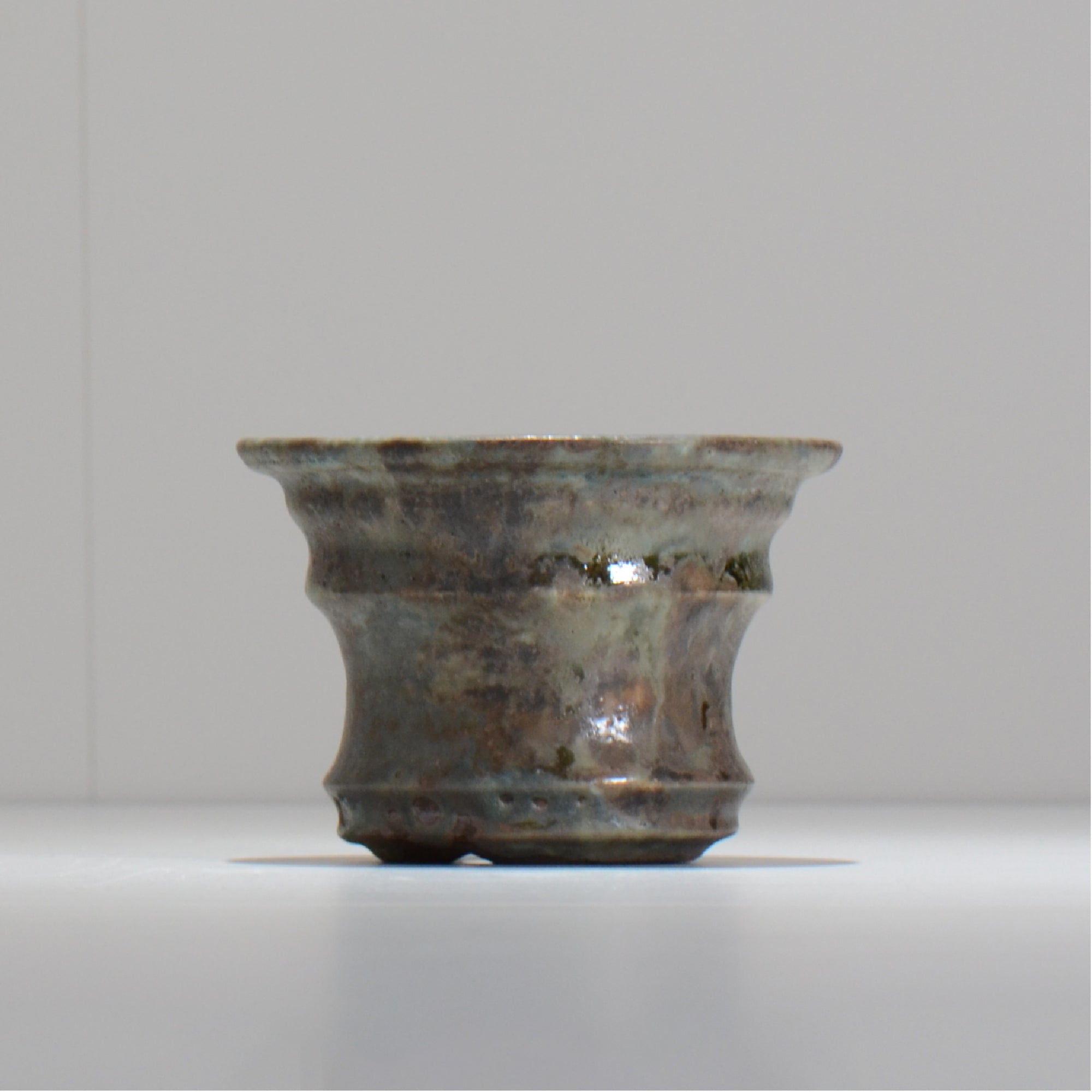 ヒノモトナツミ / 鈍-にび- /cone3_ni01_s/ 約φ11.7cm / 植木鉢