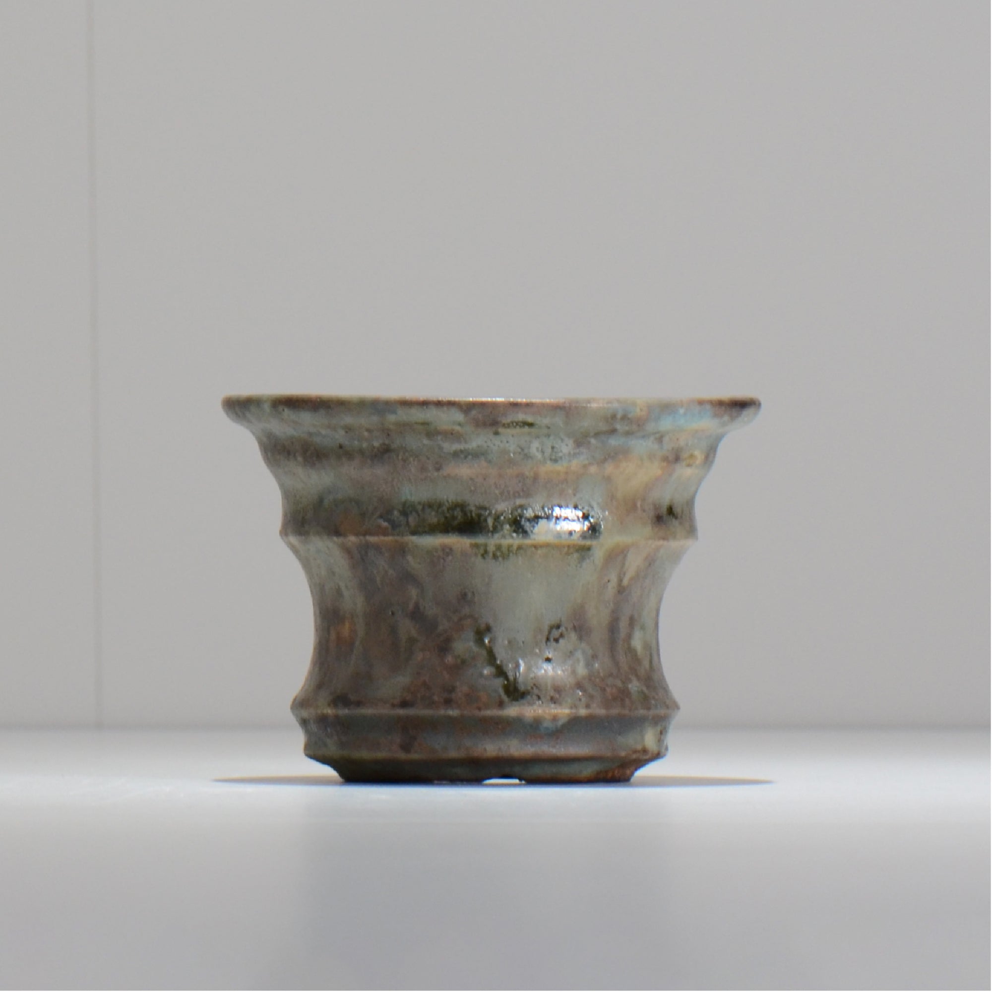 ヒノモトナツミ / 鈍-にび- /cone3_ni01_s/ 約φ11.7cm / 植木鉢