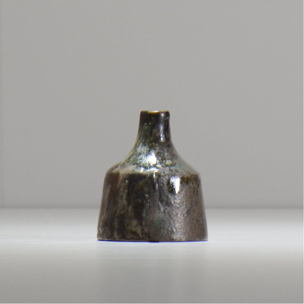 ヒノモトナツミ / 縁-ふち- /cone_ichi02_xs_/ 約φ6.3cm / 植木鉢