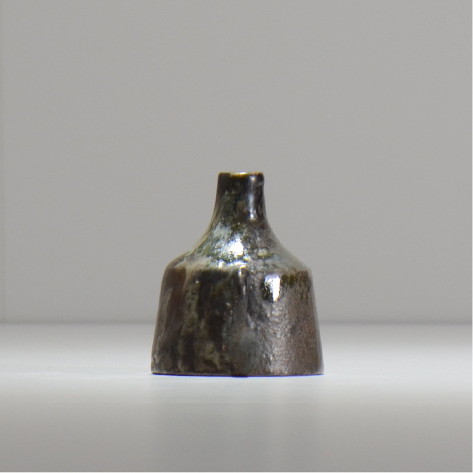 ヒノモトナツミ / 縁-ふち- /cone_ichi02_xs_/ 約φ6.3cm / 植木鉢