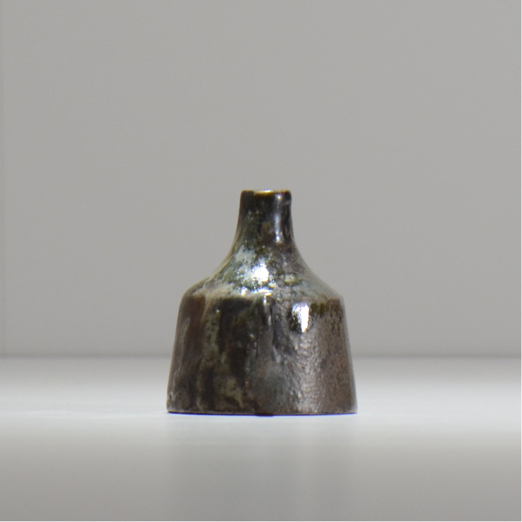 ヒノモトナツミ / 縁-ふち- /cone_ichi02_xs_/ 約φ6.3cm / 植木鉢