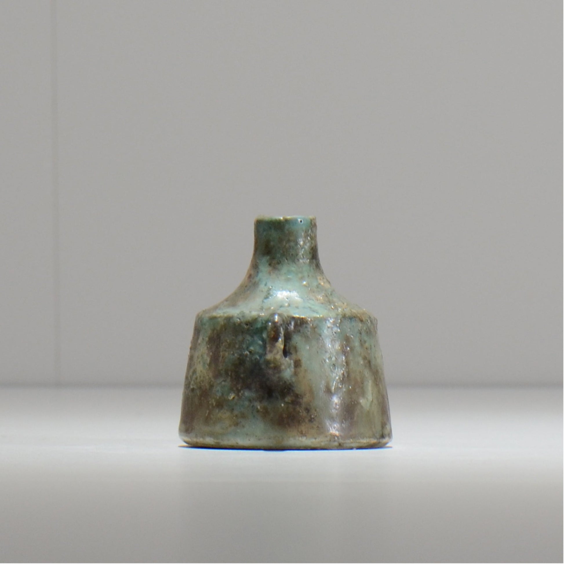 ヒノモトナツミ / 縁-ふち- /cone_ichi03_xs_/ 約φ6.4cm / 植木鉢