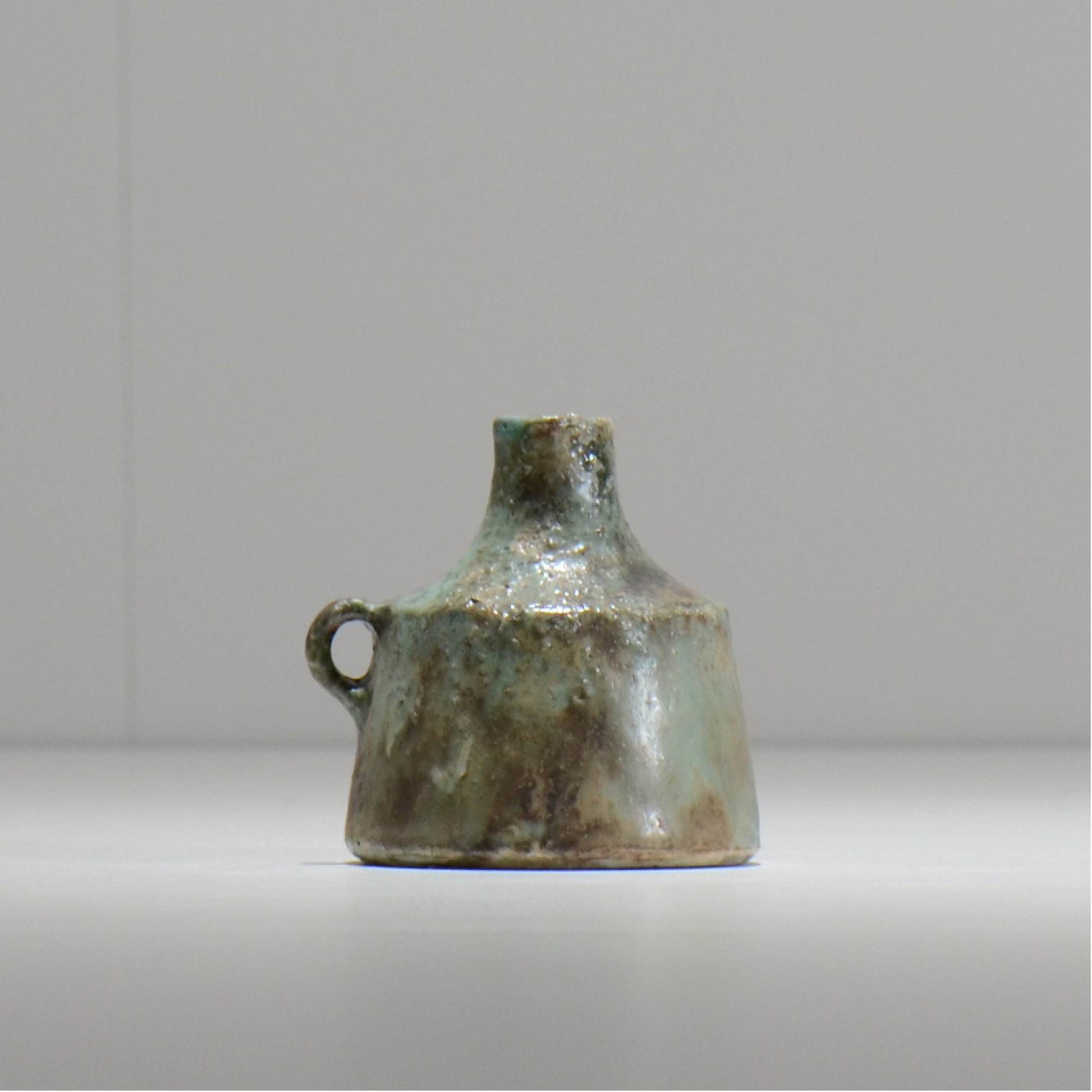 ヒノモトナツミ / 縁-ふち- /cone_ichi03_xs_/ 約φ6.4cm / 植木鉢