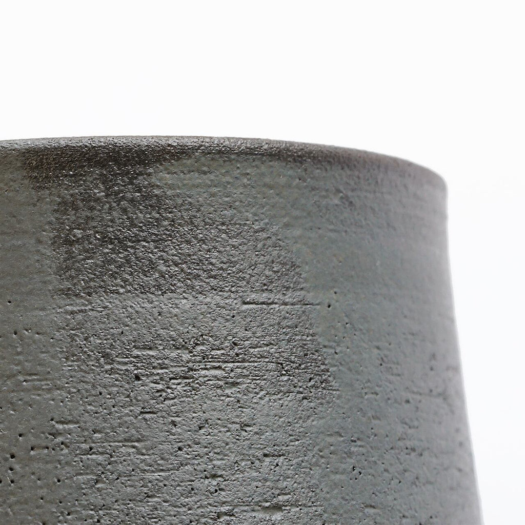 YATAGARASU / 安善 BKM 08 / 約 φ10.6cm / 植木鉢