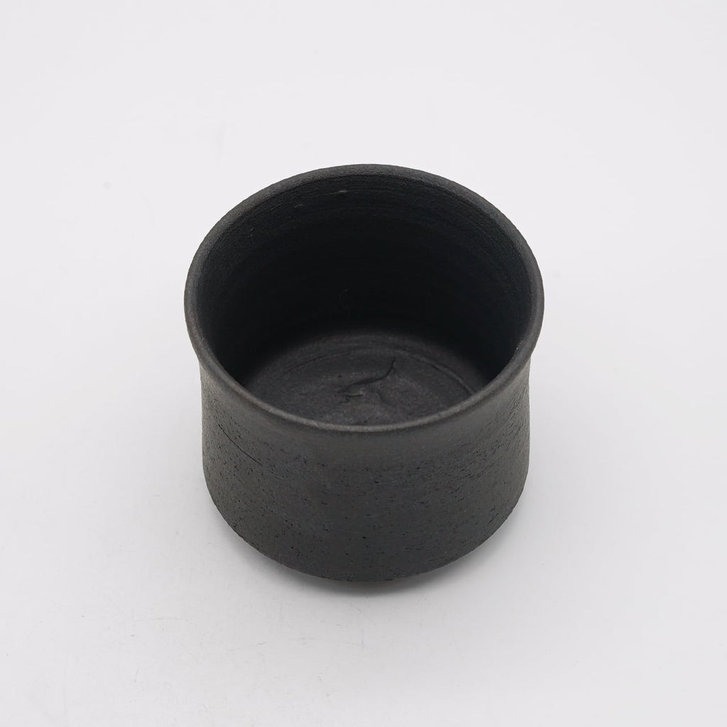 YATAGARASU / 安善 BKM 05 / 約 φ8.2cm / 植木鉢