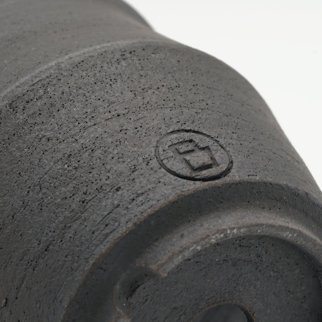 YATAGARASU / 安善 BKM 04 / 約 φ8.3cm / 植木鉢