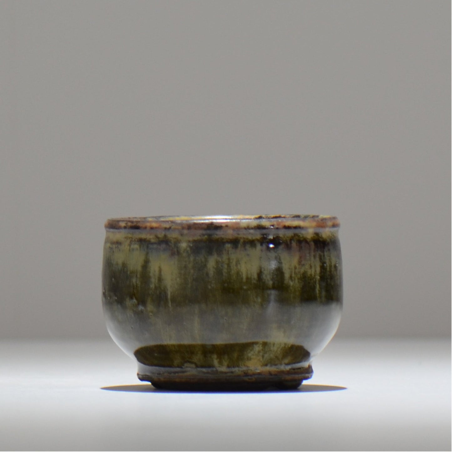 ヒノモトナツミ / 鈍-にび- / hn01_25nibi_s /  約 φ9cm / 植木鉢