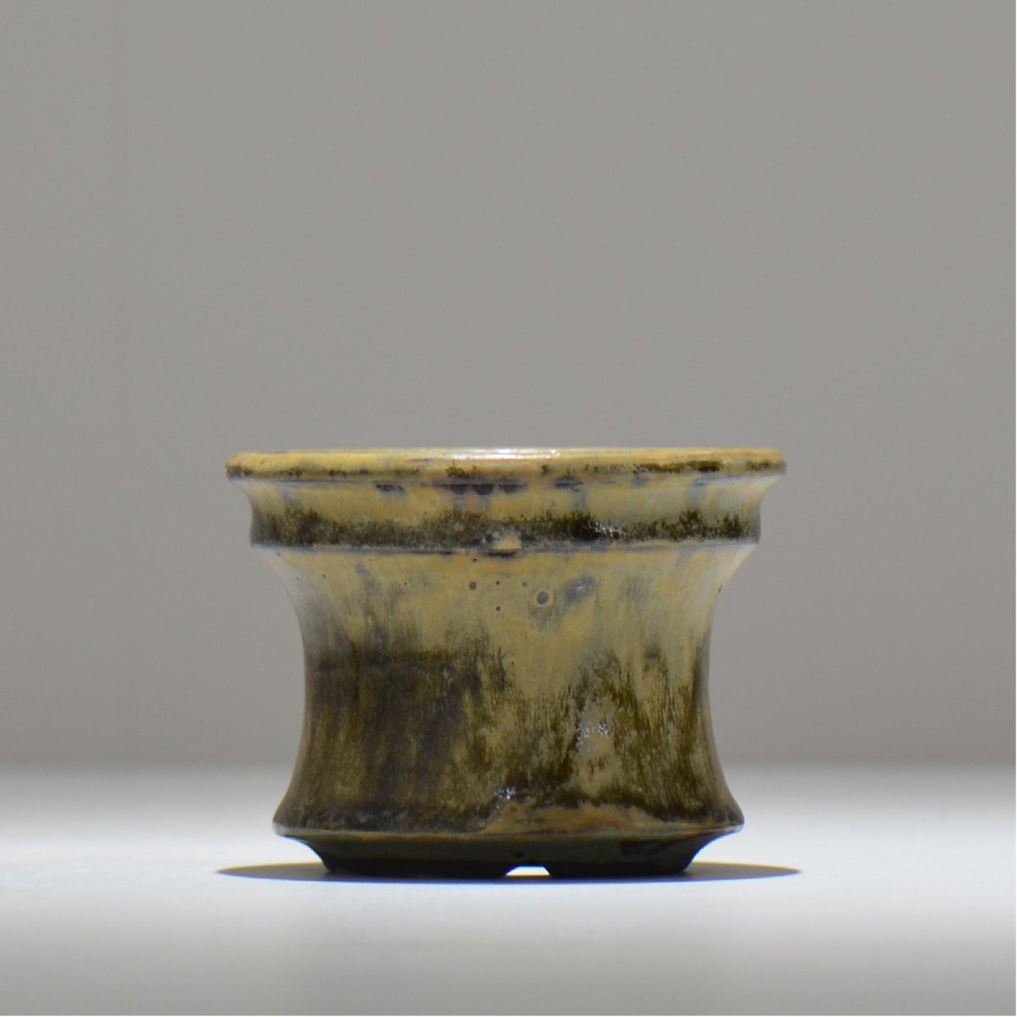 ヒノモトナツミ / 鈍-にび- / hn01_28nibi_s /  約 φ10.8cm / 植木鉢