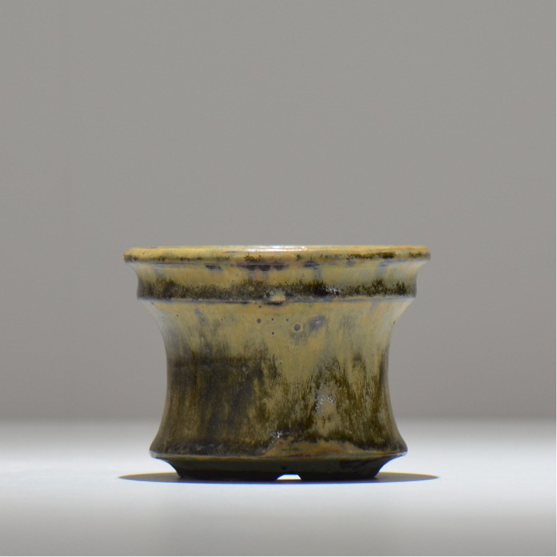 ヒノモトナツミ / 鈍-にび- / hn01_28nibi_s /  約 φ10.8cm / 植木鉢