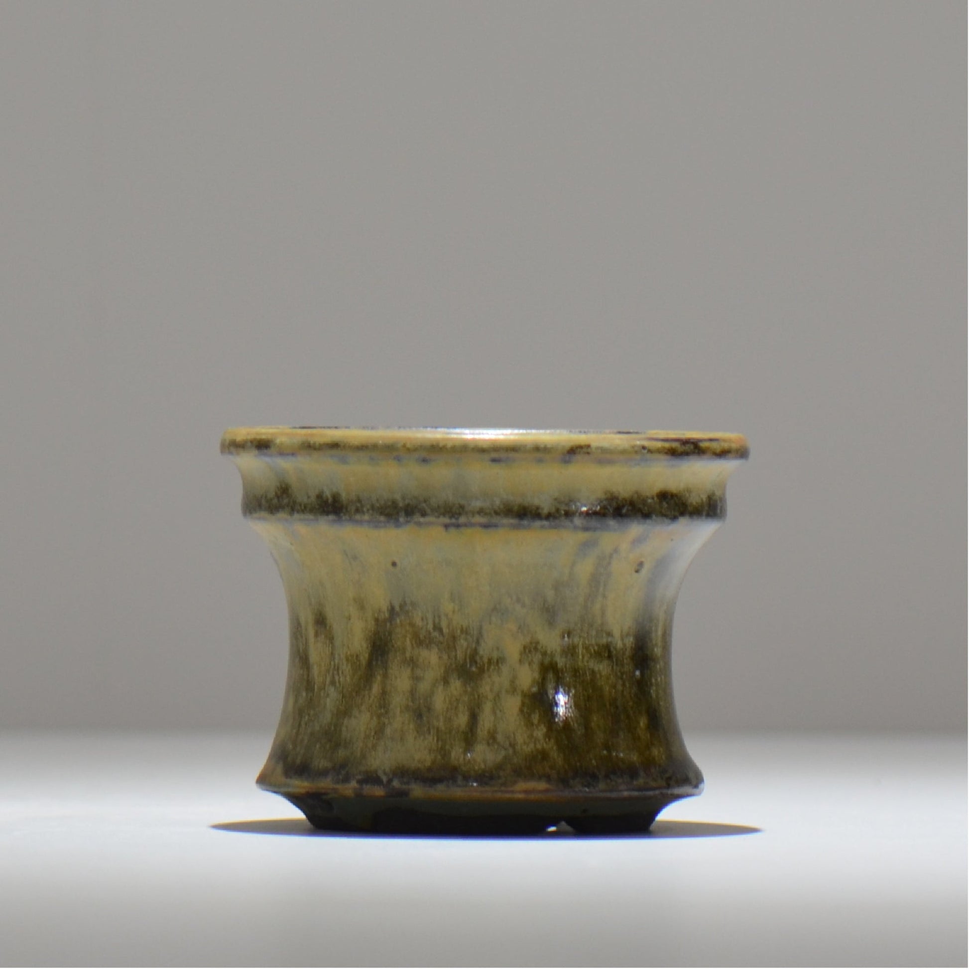 ヒノモトナツミ / 鈍-にび- / hn01_28nibi_s /  約 φ10.8cm / 植木鉢