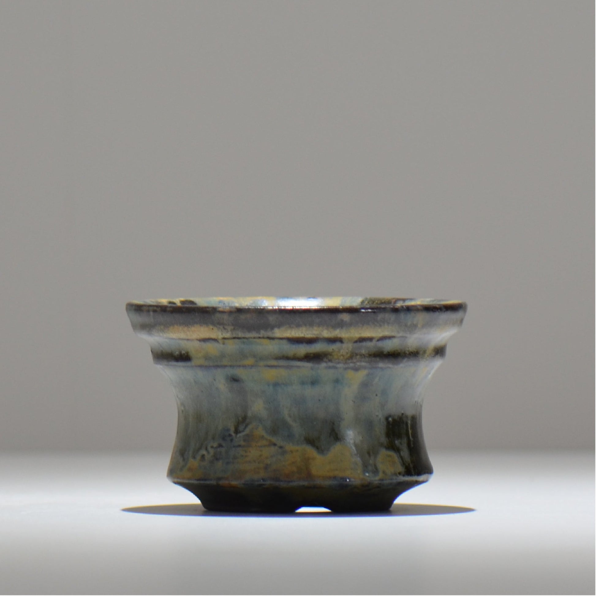 ヒノモトナツミ / 鈍-にび- / hn01_29nibi_s /  約 φ11.8cm / 植木鉢