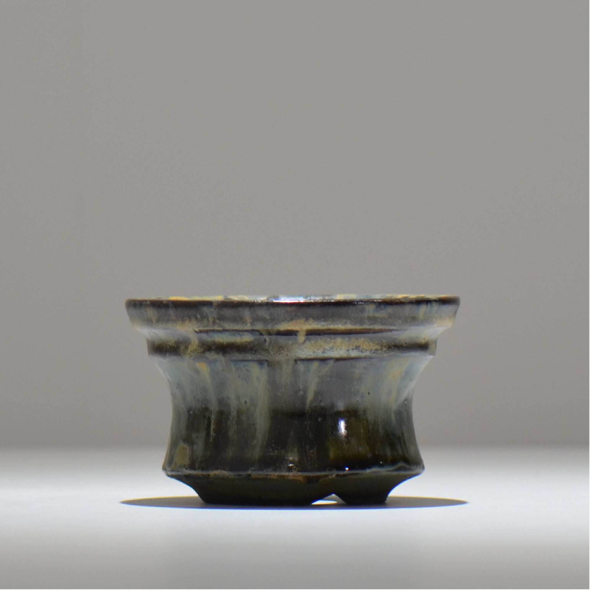ヒノモトナツミ / 鈍-にび- / hn01_29nibi_s /  約 φ11.8cm / 植木鉢